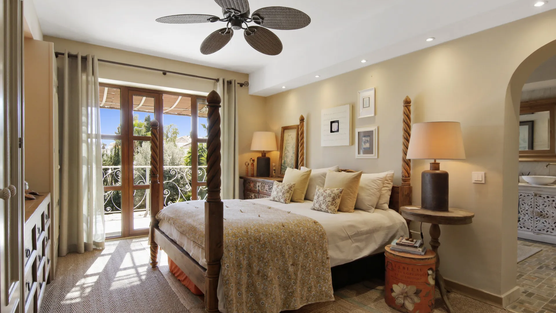 Villa for sale in Marbella Country Club
