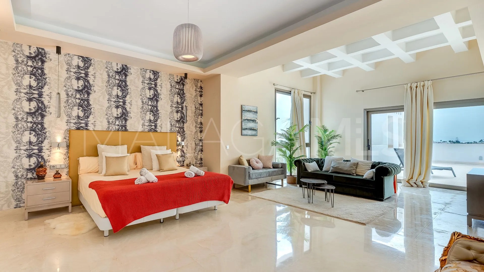 Altos del Paraiso 5 bedrooms villa for sale