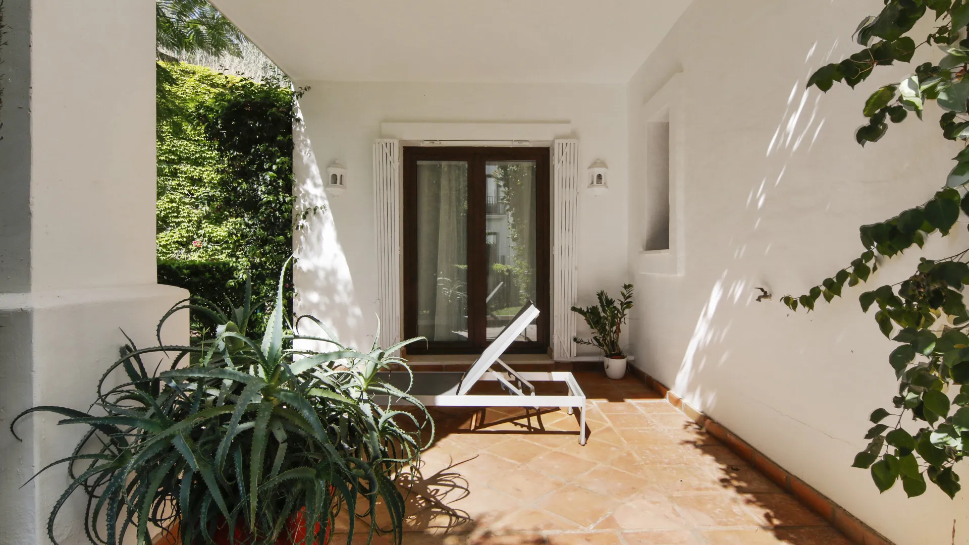 Comprar apartamento planta baja en Finca Cortesin