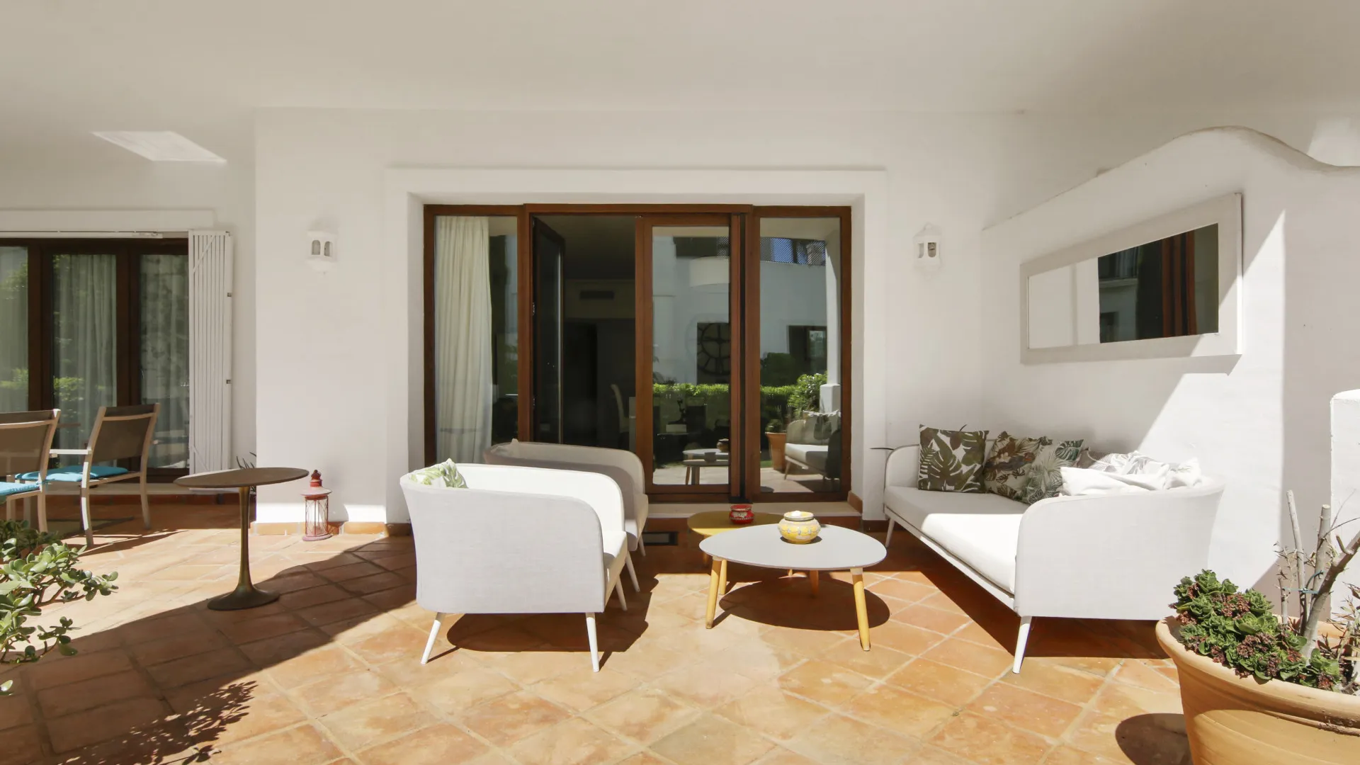 Comprar apartamento planta baja en Finca Cortesin