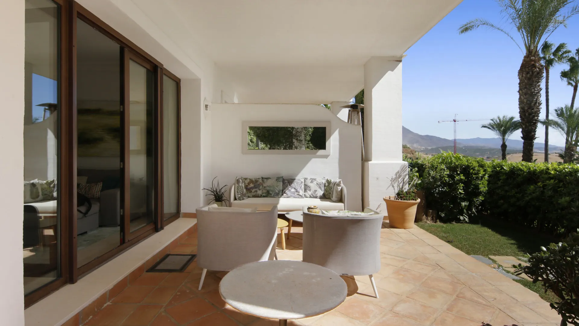 Comprar apartamento planta baja en Finca Cortesin