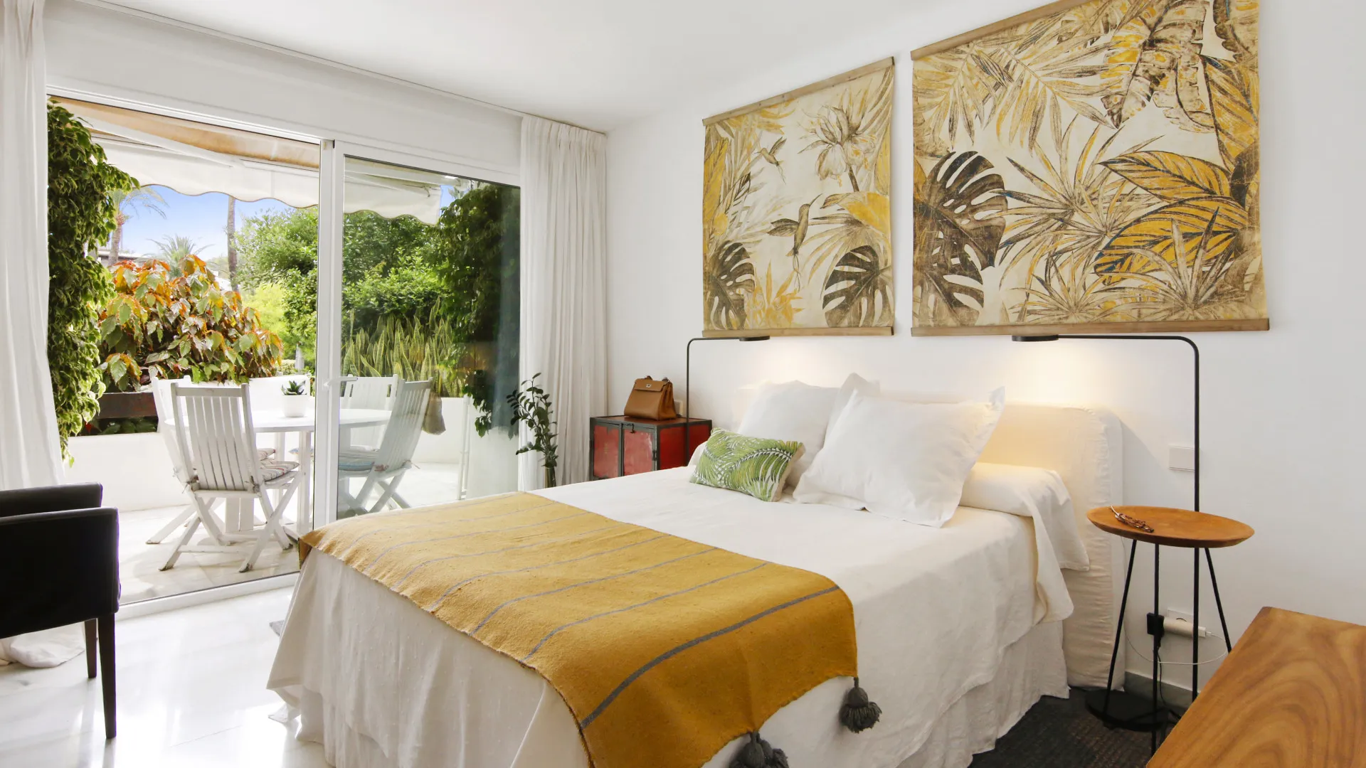 Comprar apartamento planta baja con 2 dormitorios en Alcazaba Beach