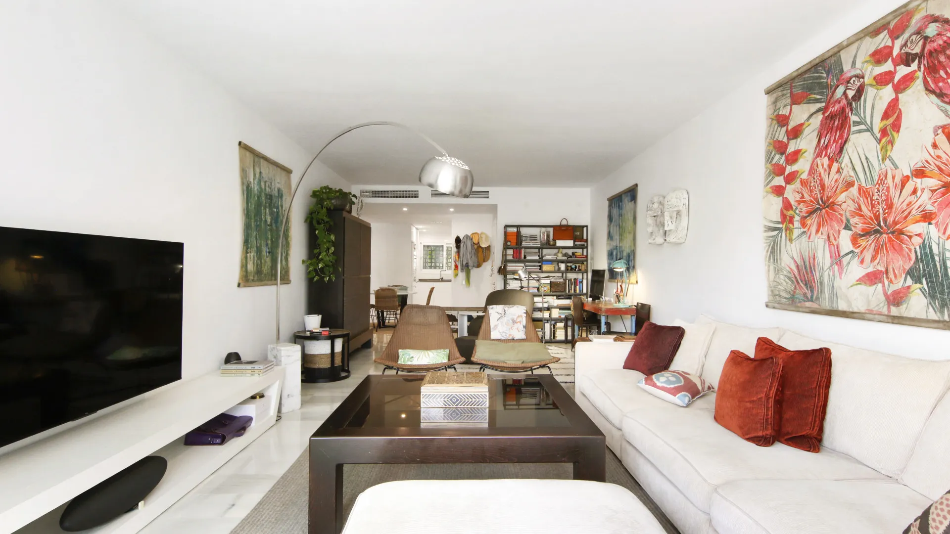 Comprar apartamento planta baja con 2 dormitorios en Alcazaba Beach