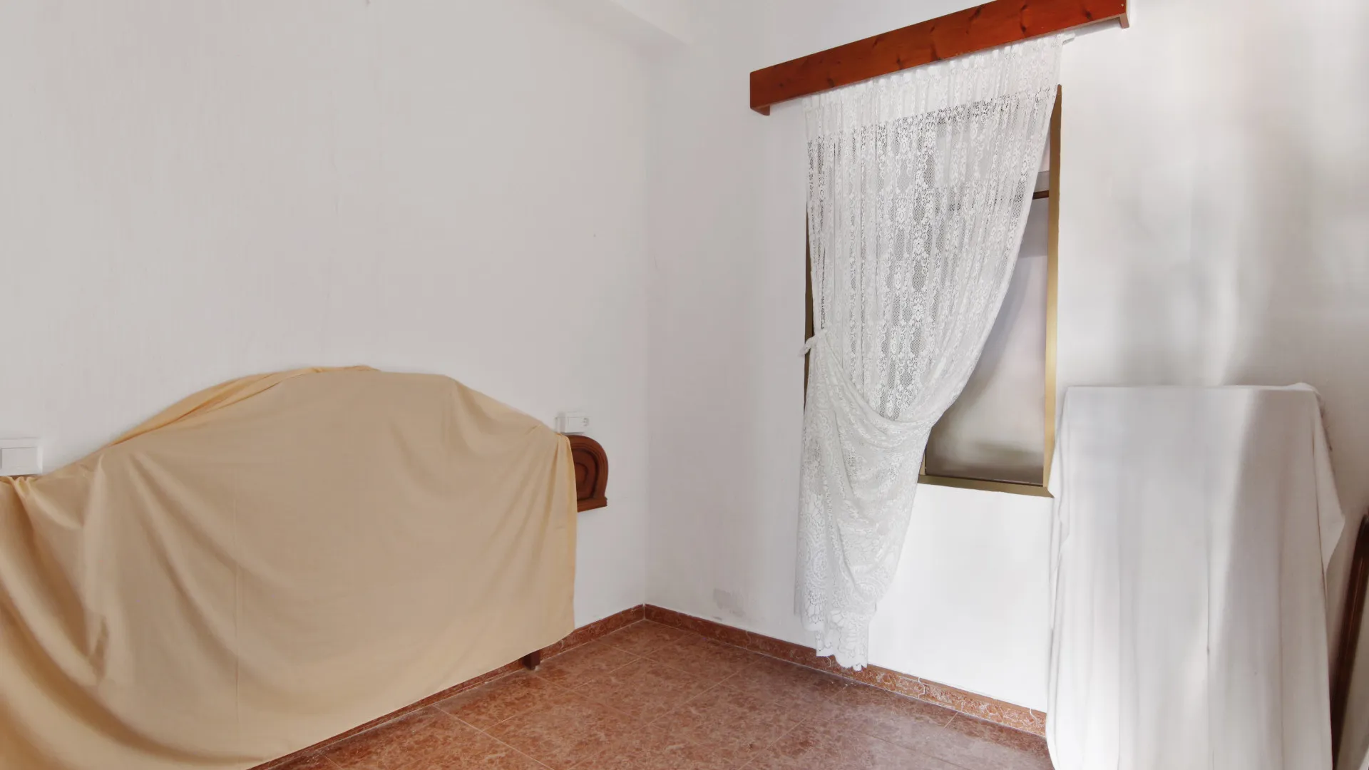 Town house for sale in Estepona Old Town with 4 bedrooms