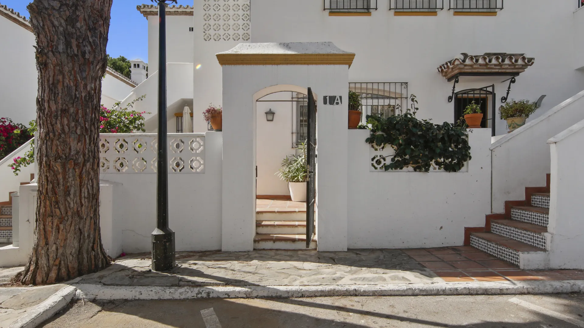 For sale ground floor apartment in Benamara