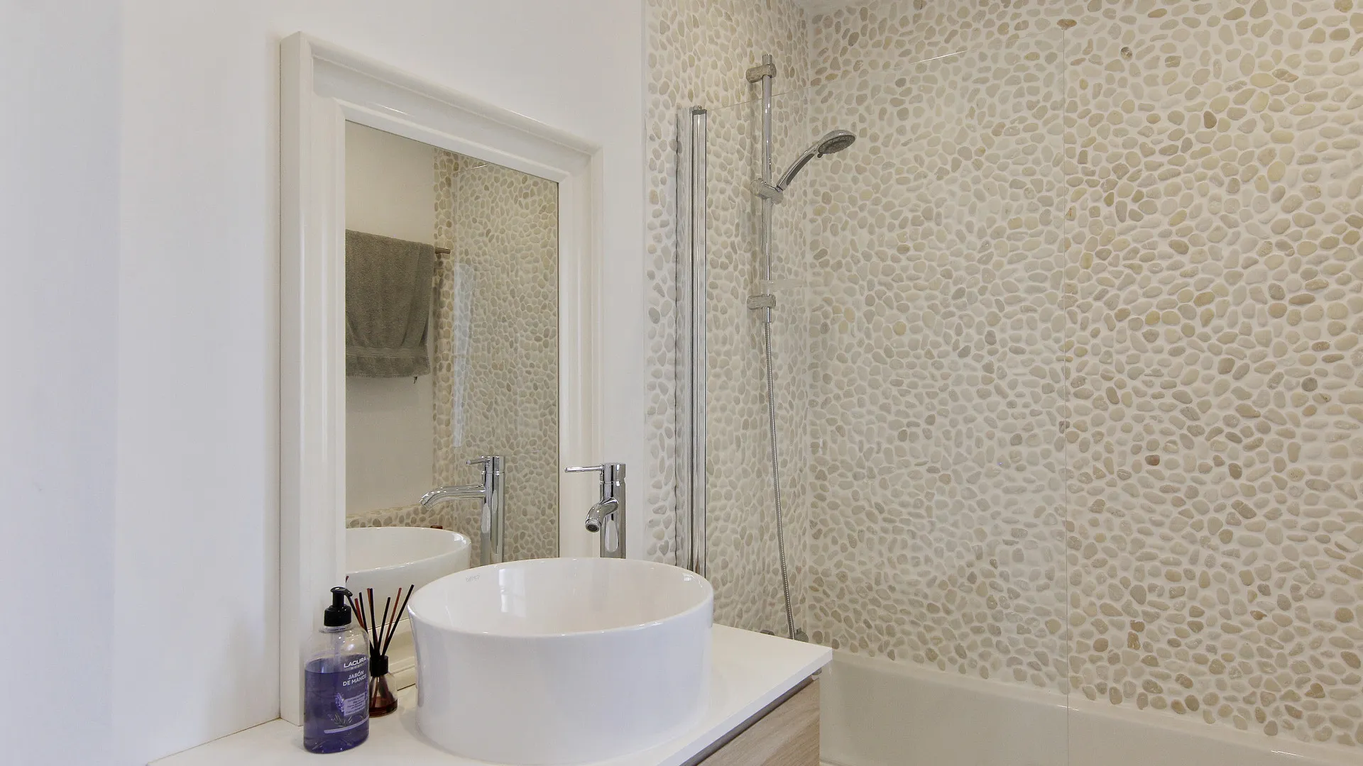 For sale ground floor apartment in Benamara