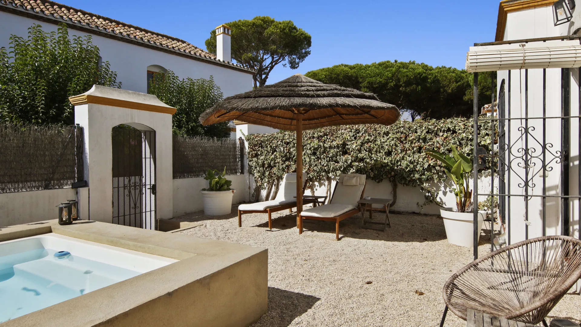 For sale ground floor apartment in Benamara