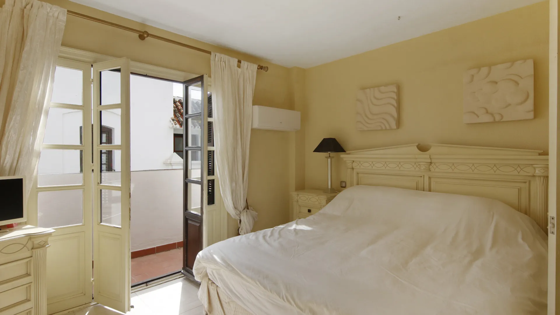 Buy town house in Villacana