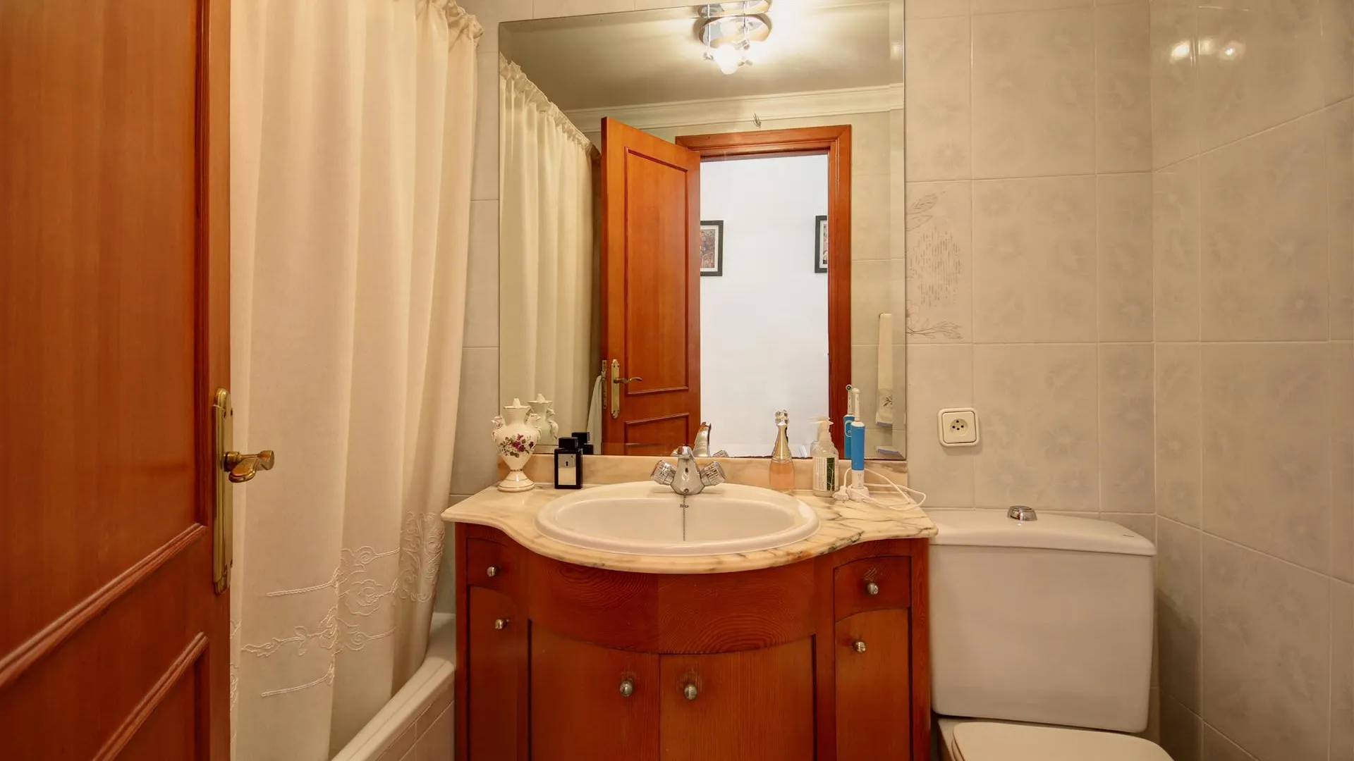 Comprar apartamento con 3 dormitorios en Estepona Casco Antiguo