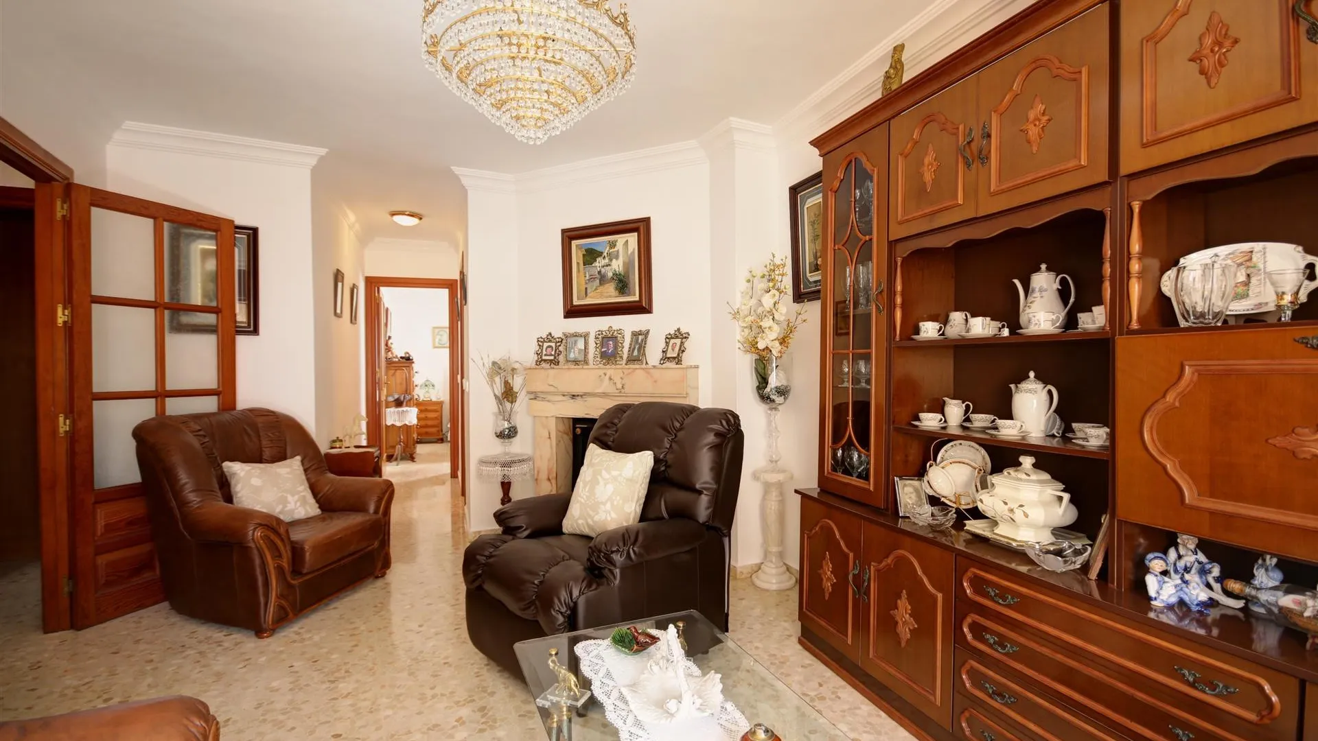 Comprar apartamento con 3 dormitorios en Estepona Casco Antiguo