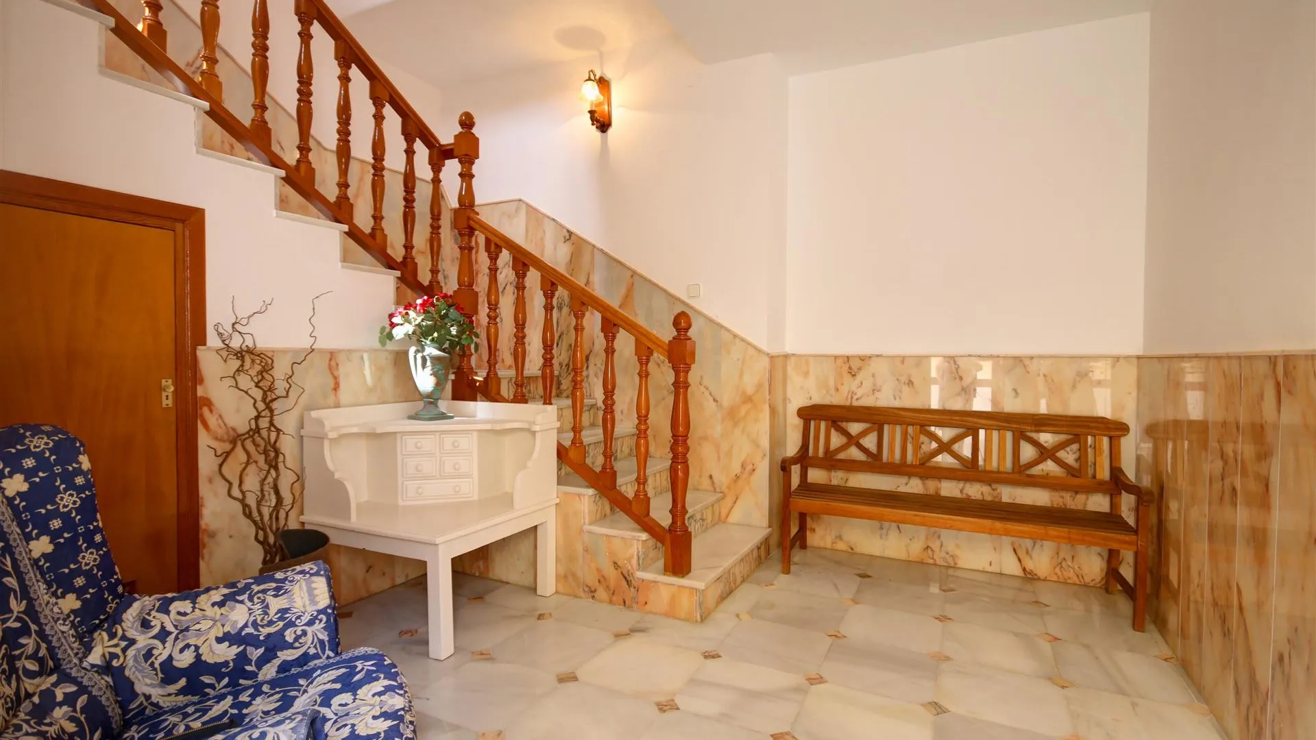 Comprar apartamento con 3 dormitorios en Estepona Casco Antiguo