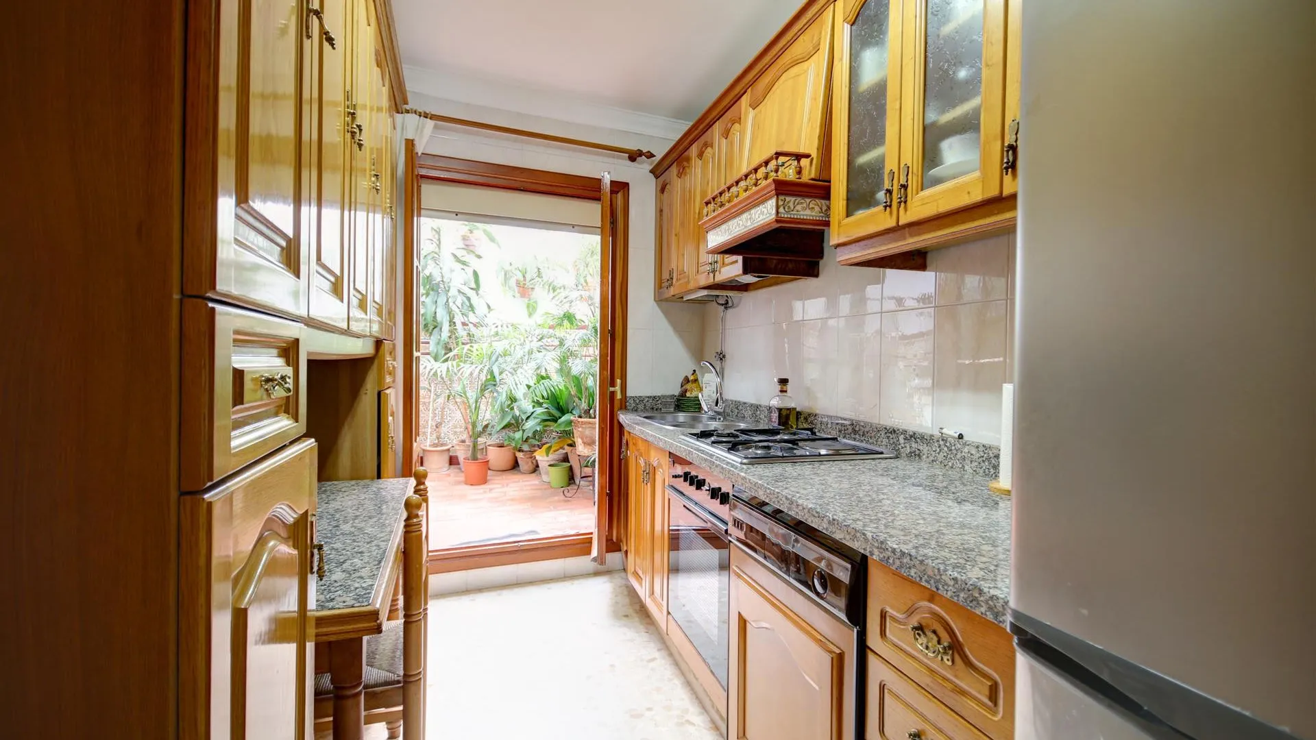 Comprar apartamento con 3 dormitorios en Estepona Casco Antiguo