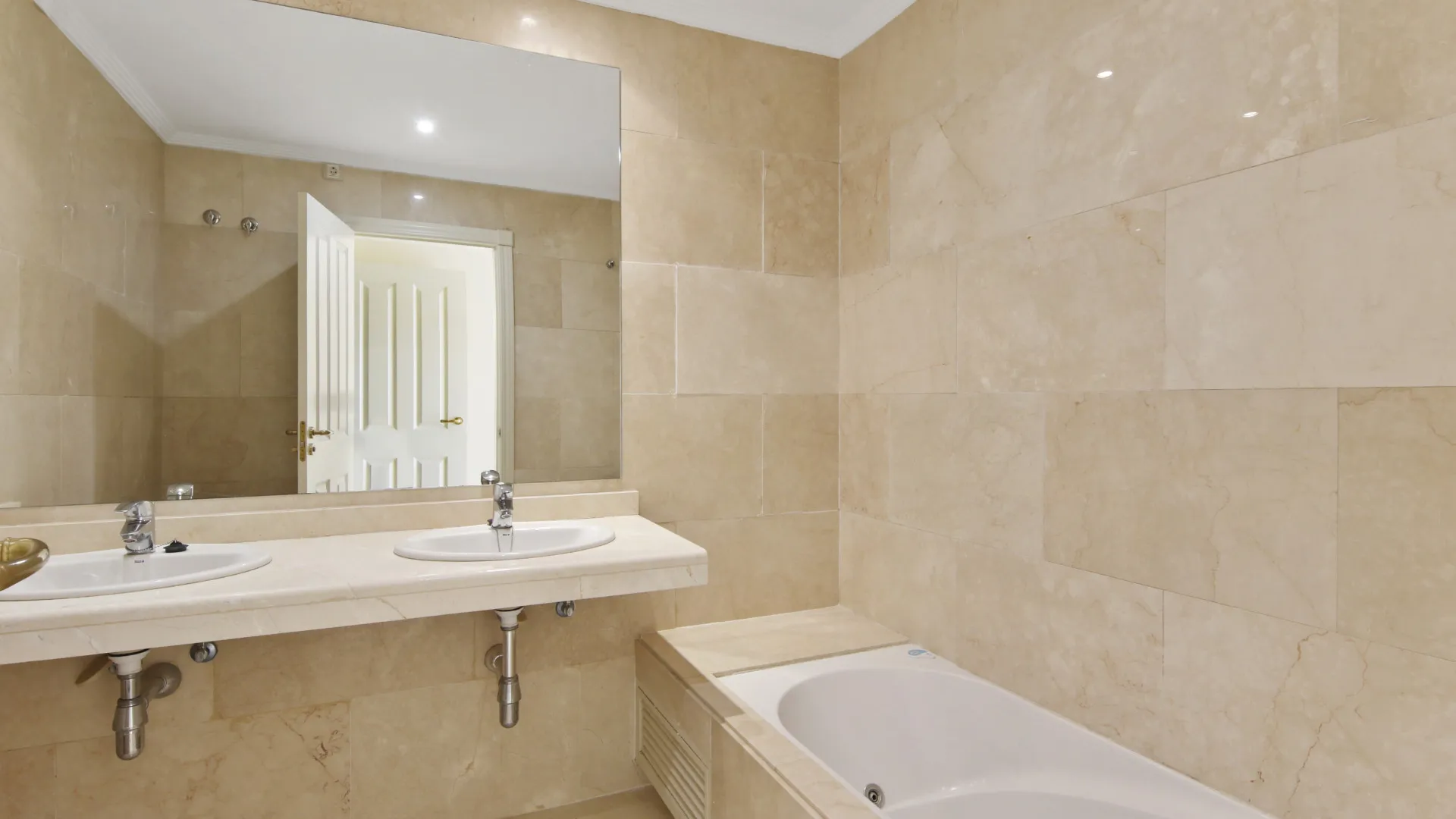 Ático con 2 dormitorios en venta en La Galera