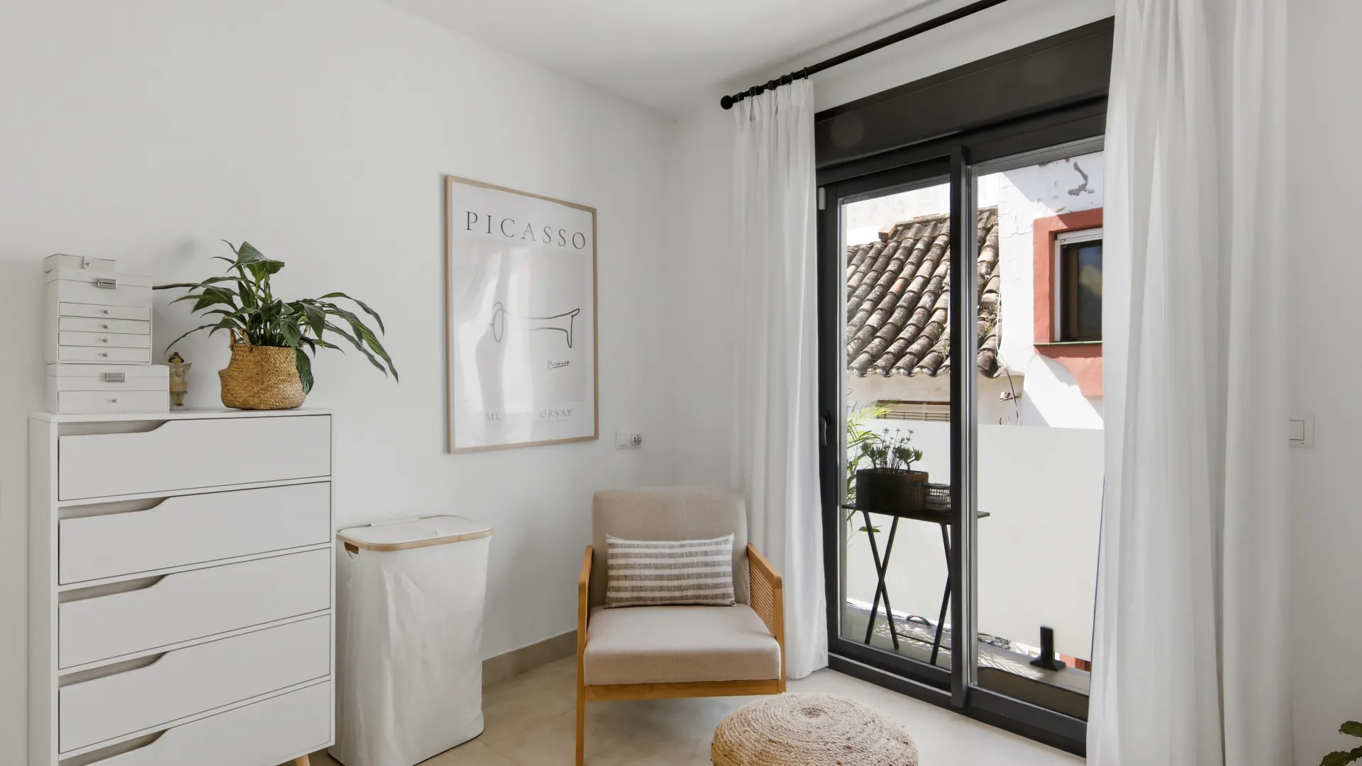 For sale Estepona Old Town town house with 4 bedrooms