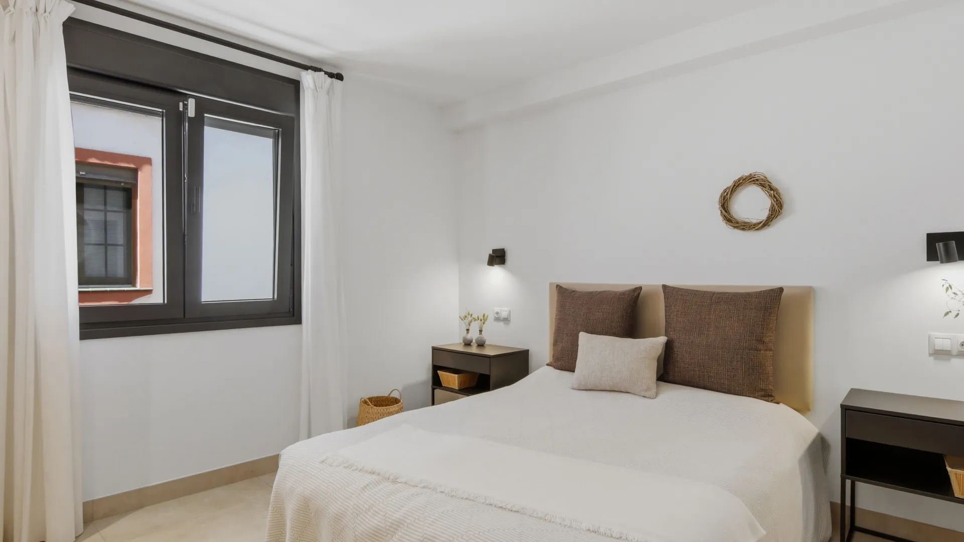 For sale Estepona Old Town town house with 4 bedrooms