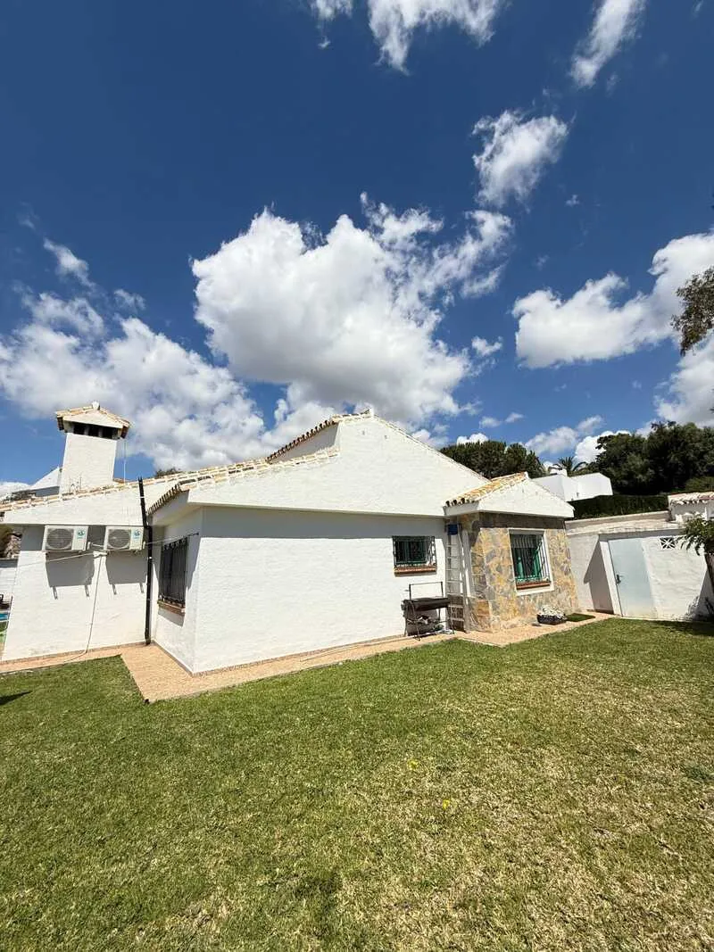 For sale Benalmadena villa with 2 bedrooms