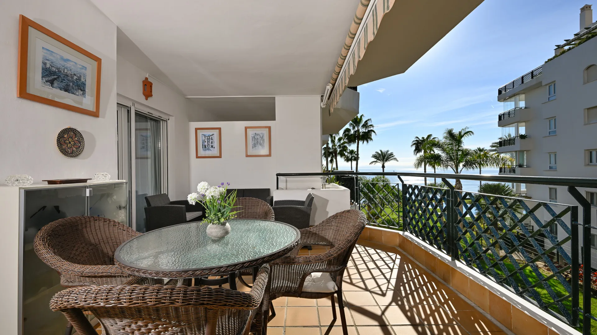 Calahonda 2 bedrooms apartment for sale