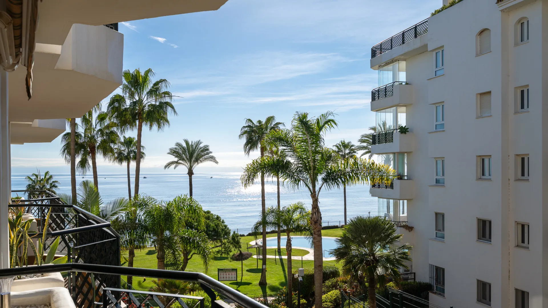 Calahonda 2 bedrooms apartment for sale