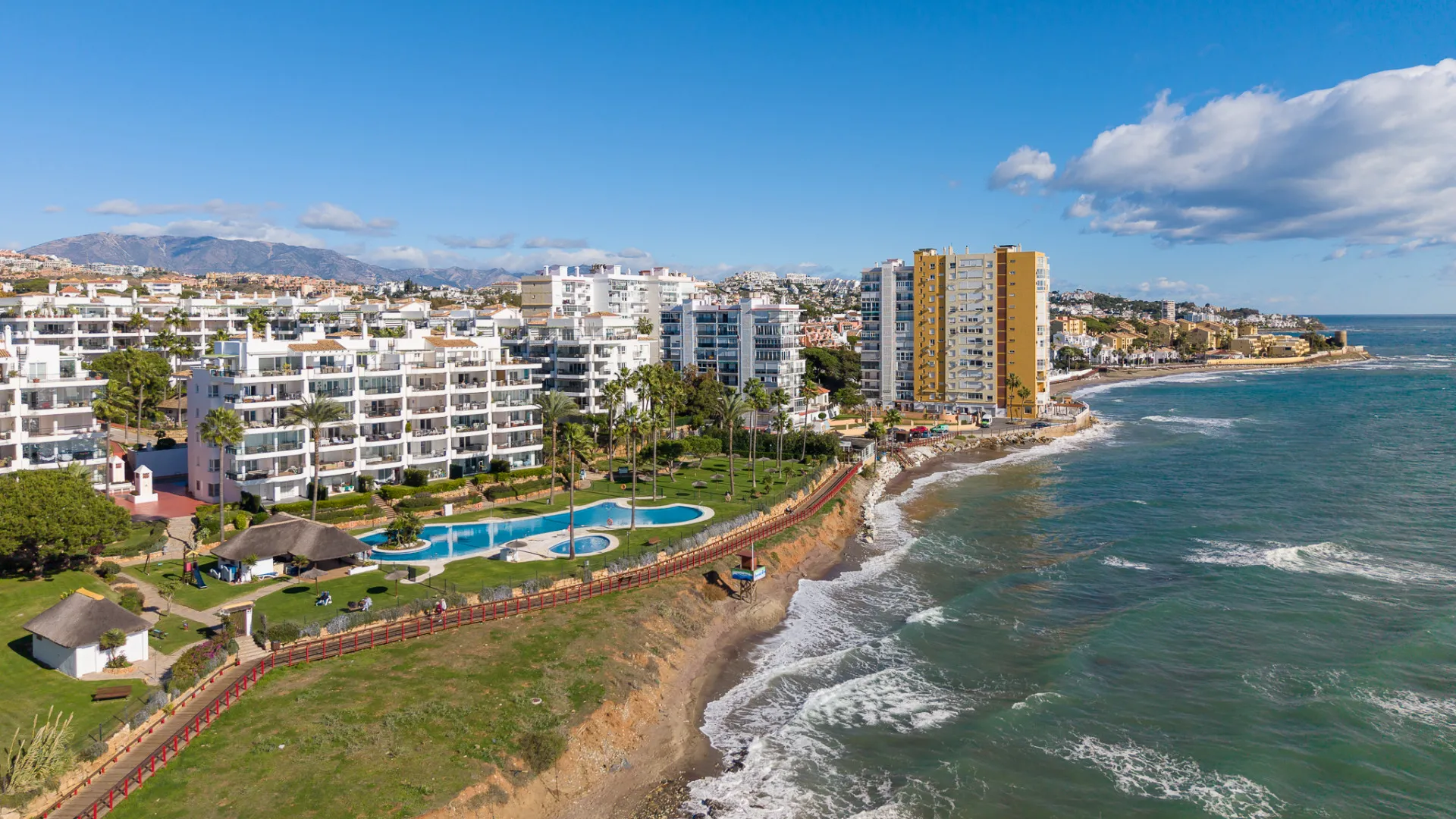 Calahonda 2 bedrooms apartment for sale