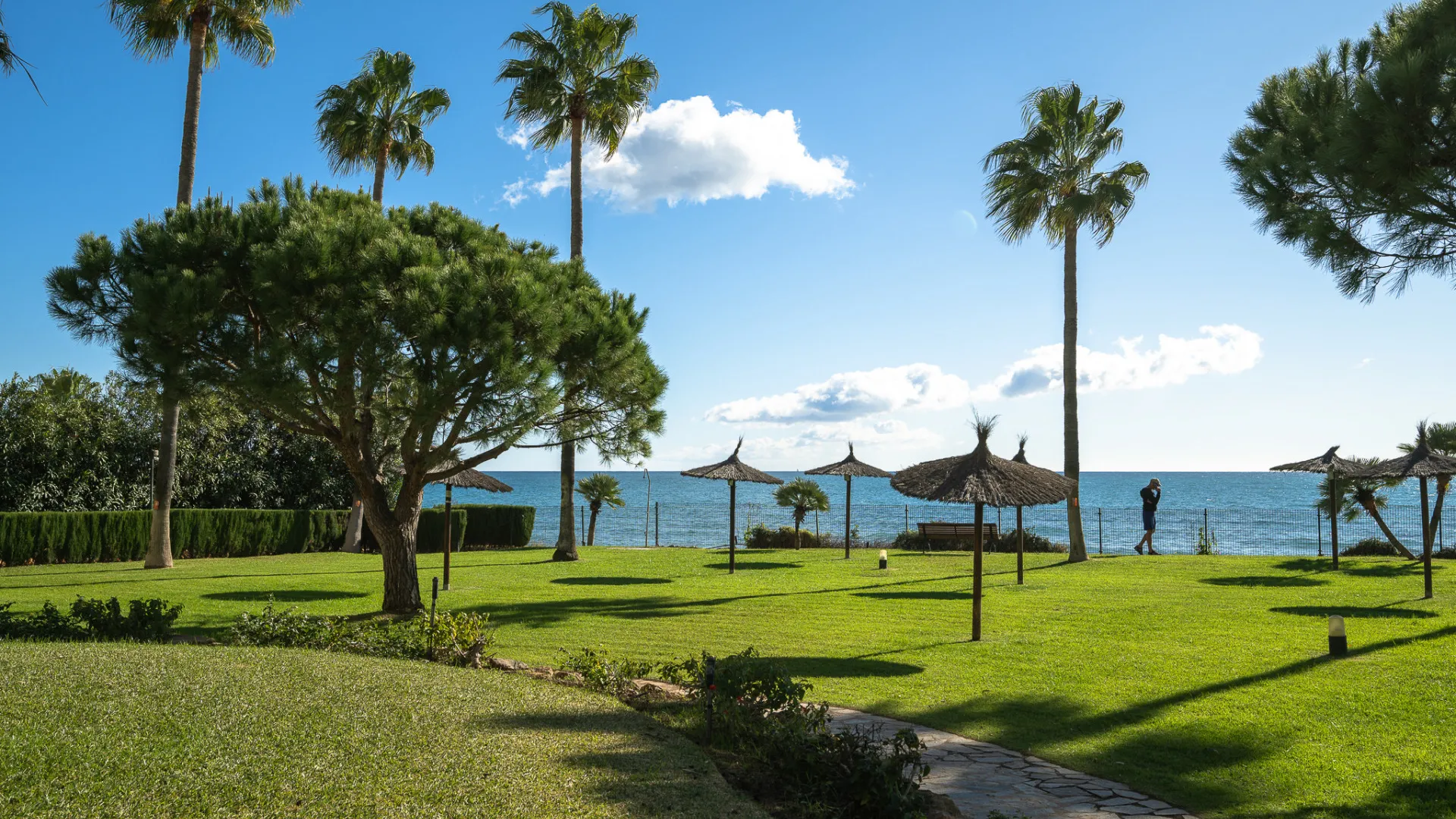 Calahonda 2 bedrooms apartment for sale