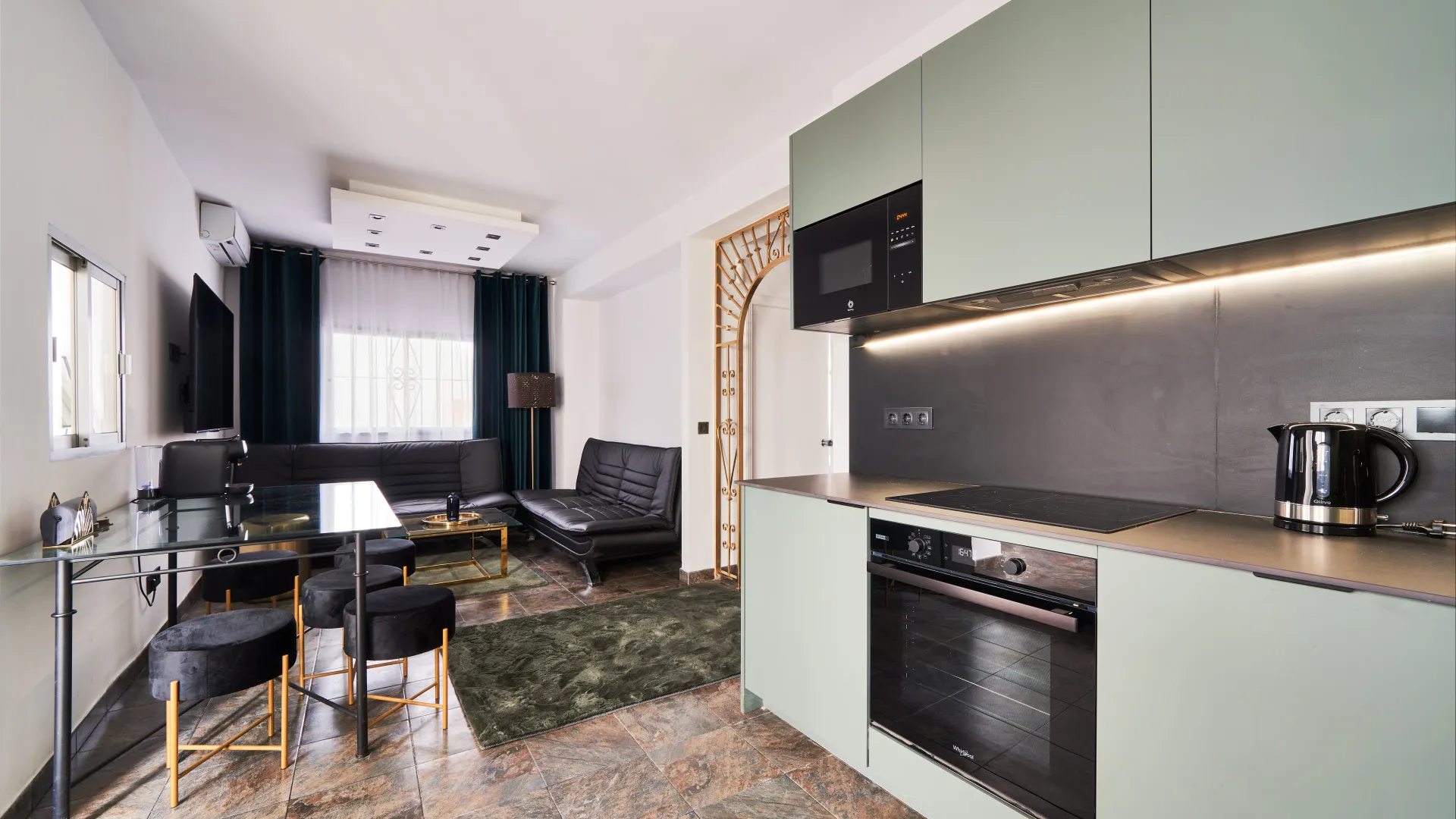 Buy Casco antiguo town house with 4 bedrooms