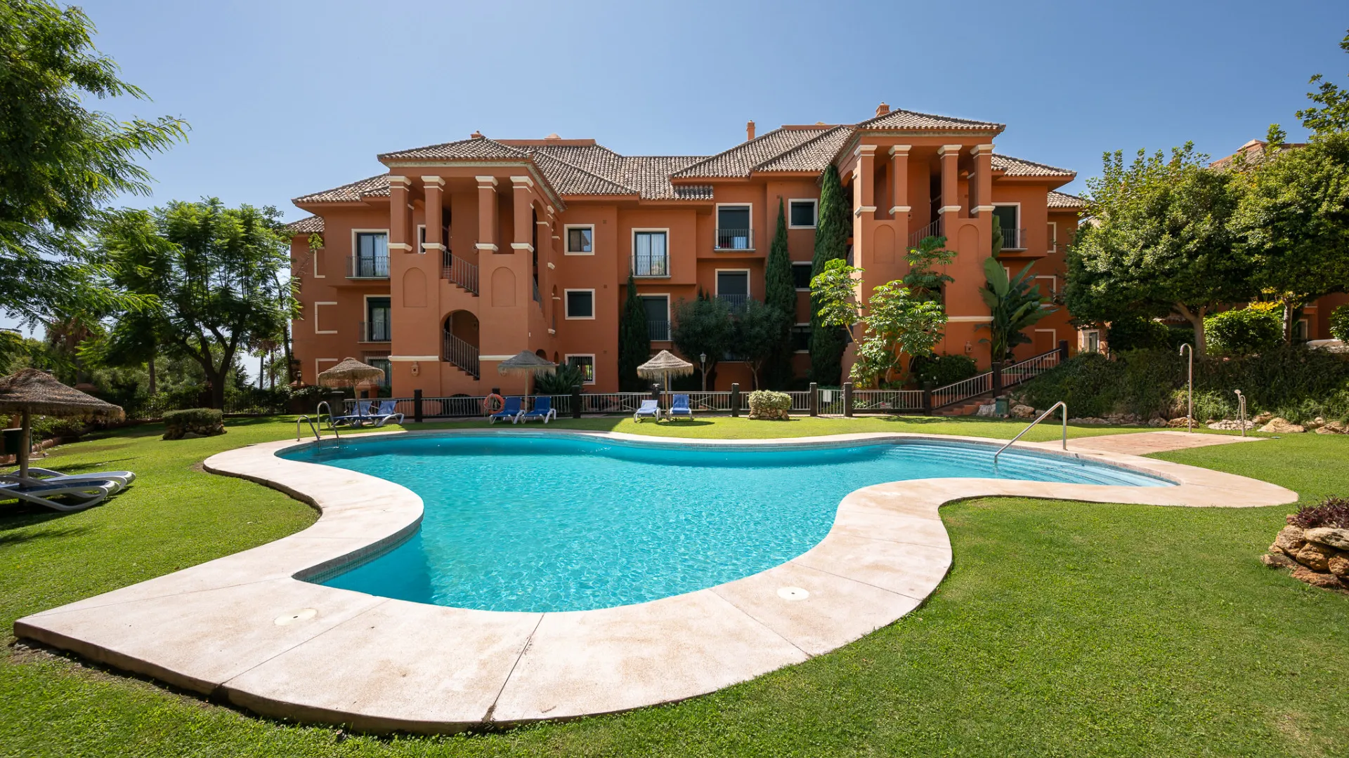 For sale apartment with 3 bedrooms in Monte Halcones