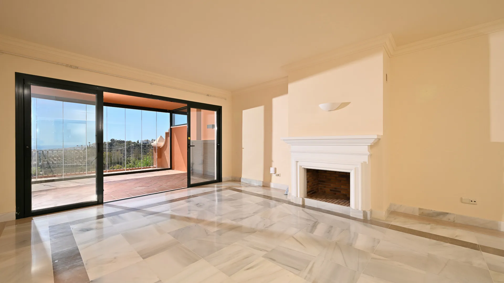 For sale apartment with 3 bedrooms in Monte Halcones