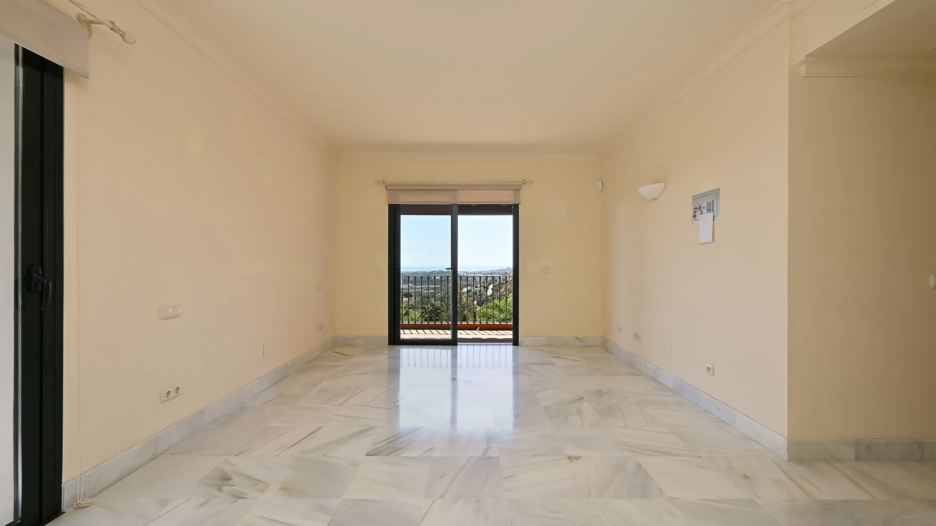 For sale apartment with 3 bedrooms in Monte Halcones