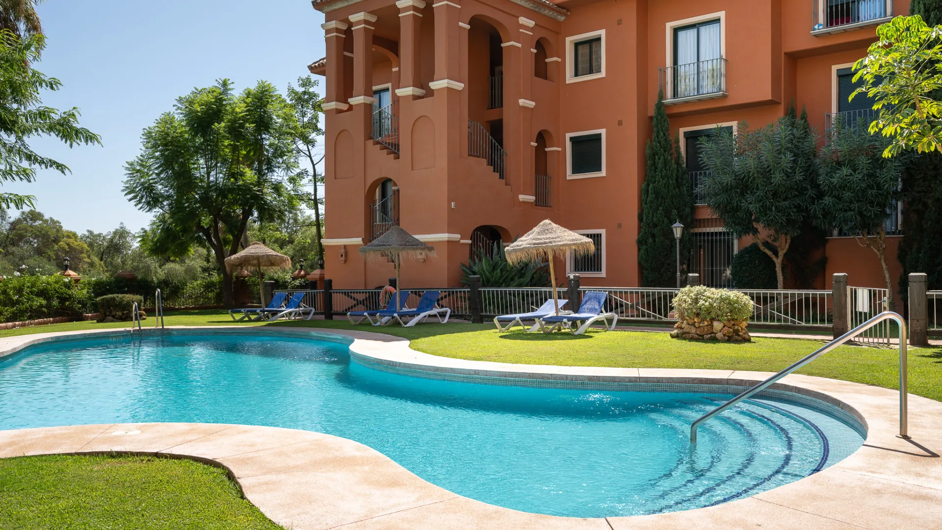 For sale apartment with 3 bedrooms in Monte Halcones