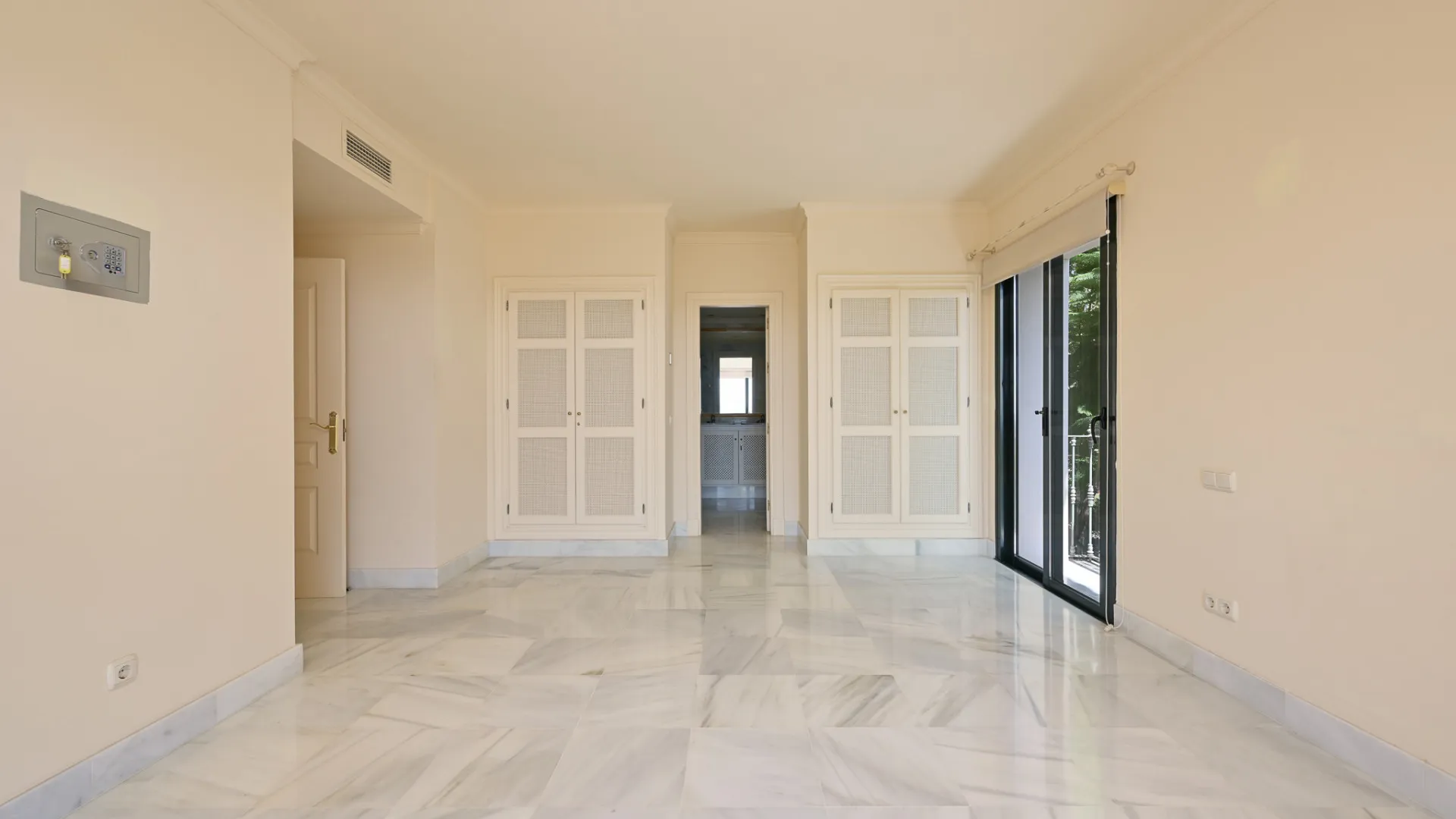 For sale apartment with 3 bedrooms in Monte Halcones