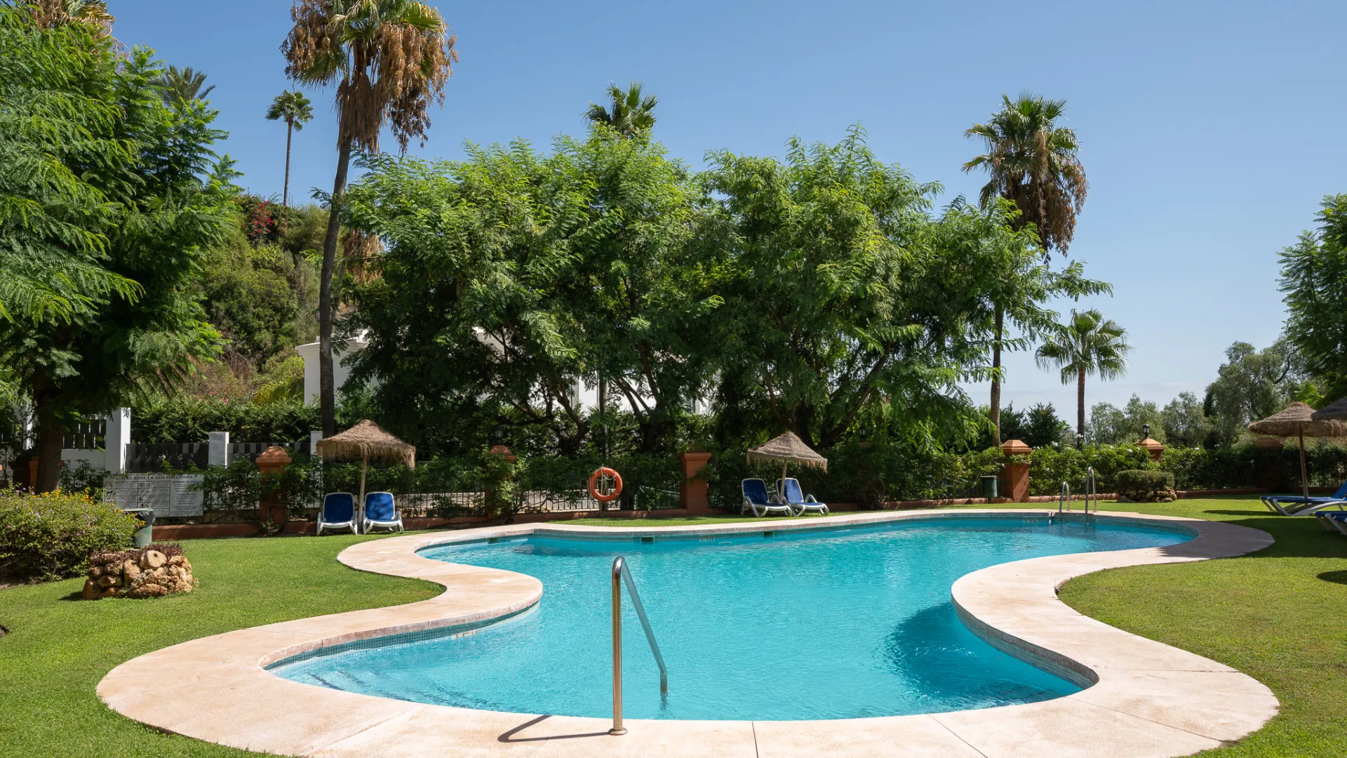 For sale apartment with 3 bedrooms in Monte Halcones