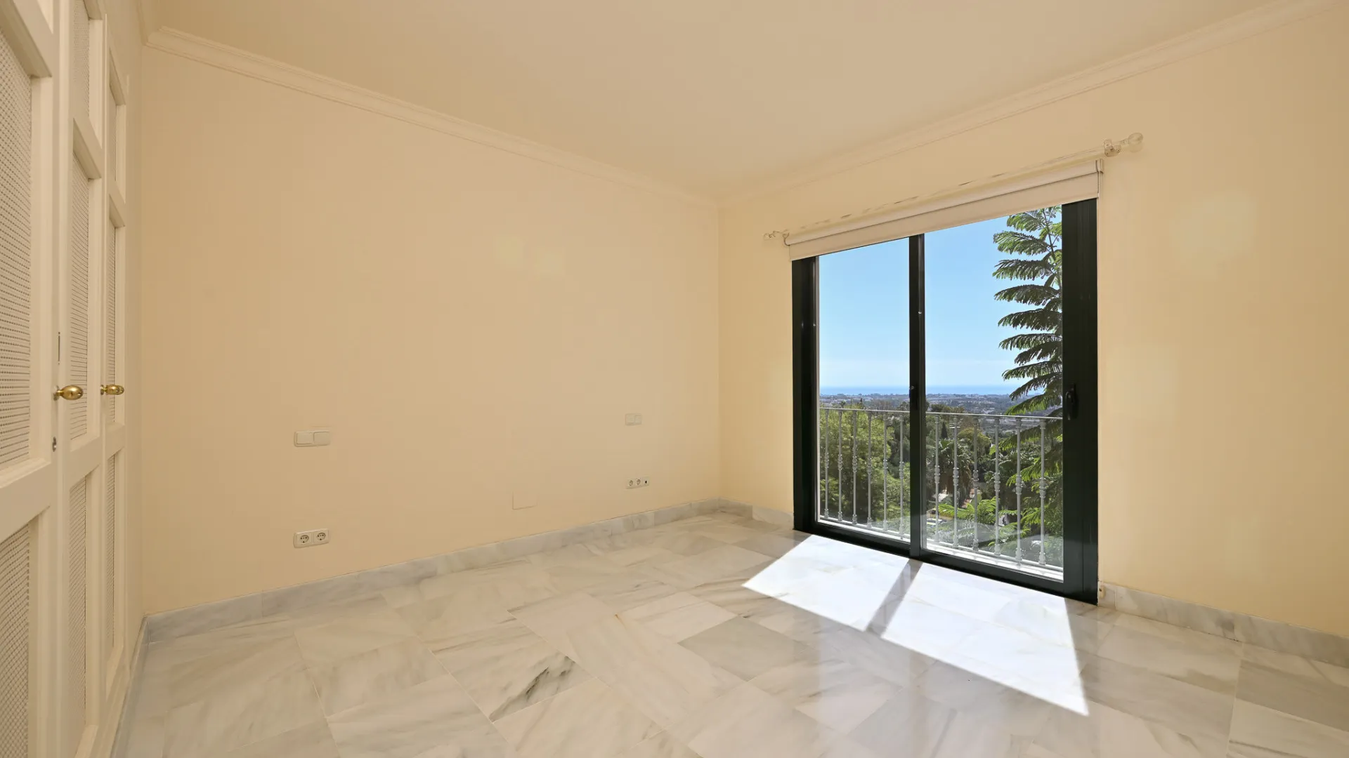For sale apartment with 3 bedrooms in Monte Halcones