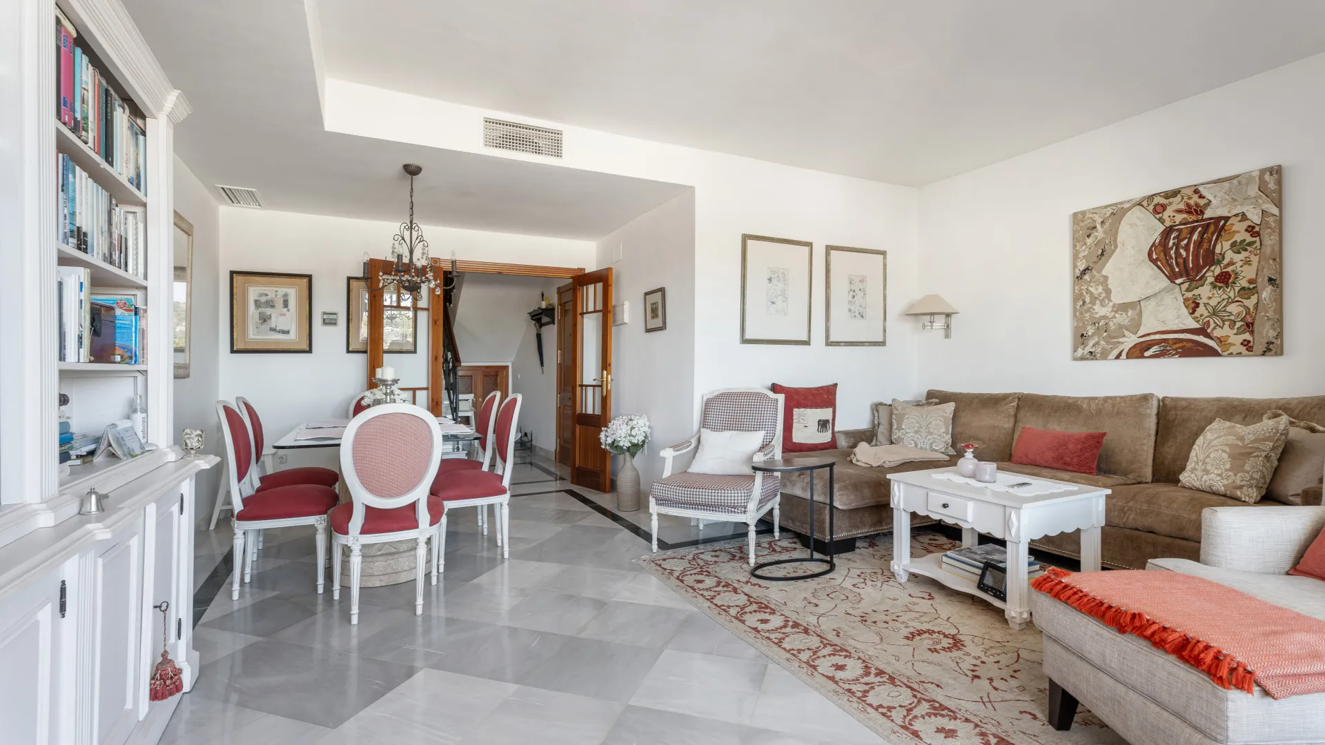 Se vende atico duplex de 3 dormitorios en Nueva Andalucia