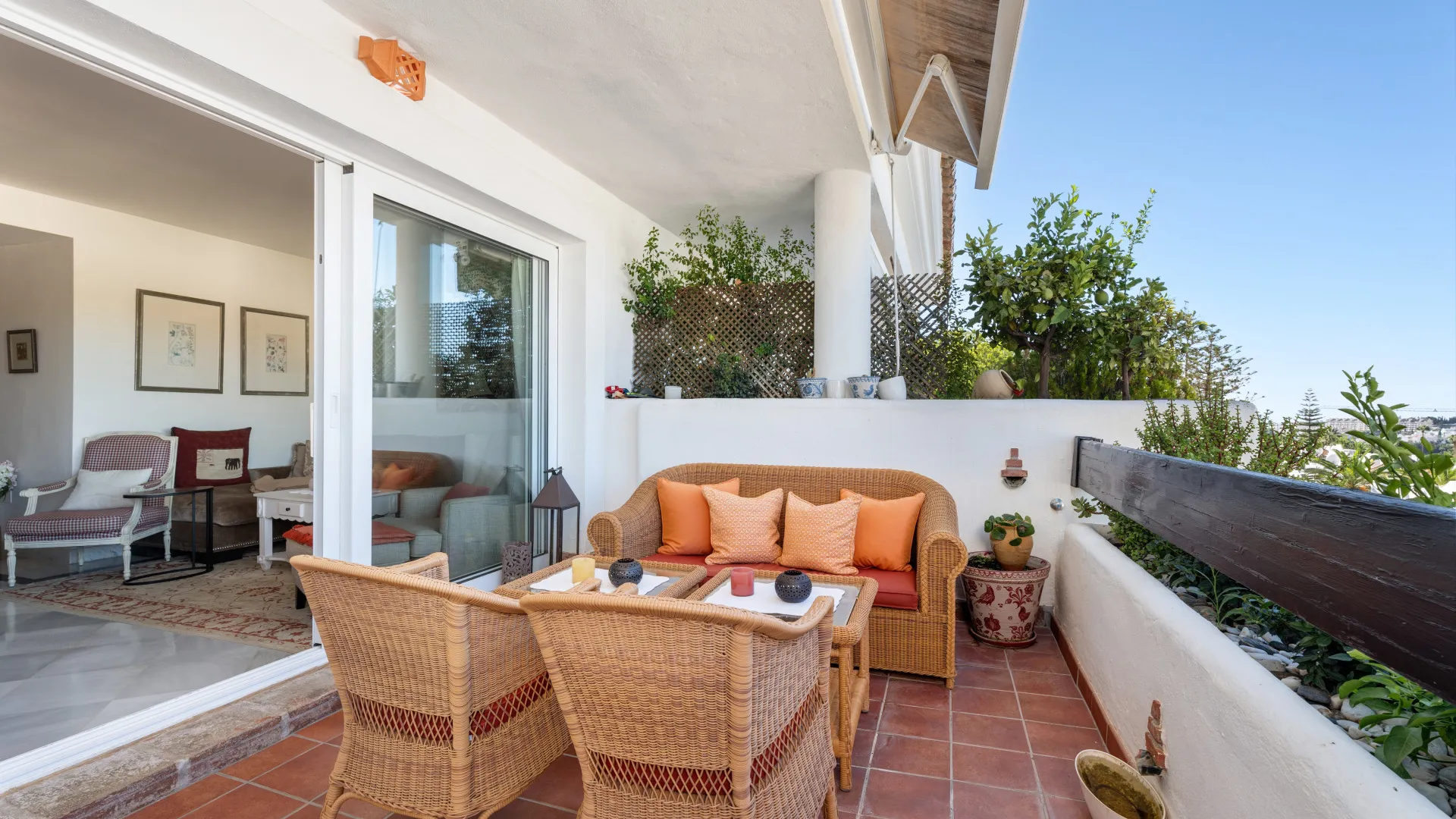 Se vende atico duplex de 3 dormitorios en Nueva Andalucia