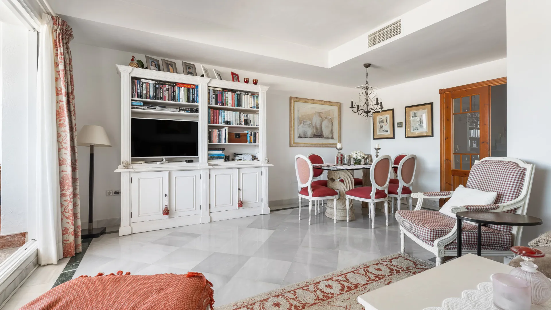 Se vende atico duplex de 3 dormitorios en Nueva Andalucia