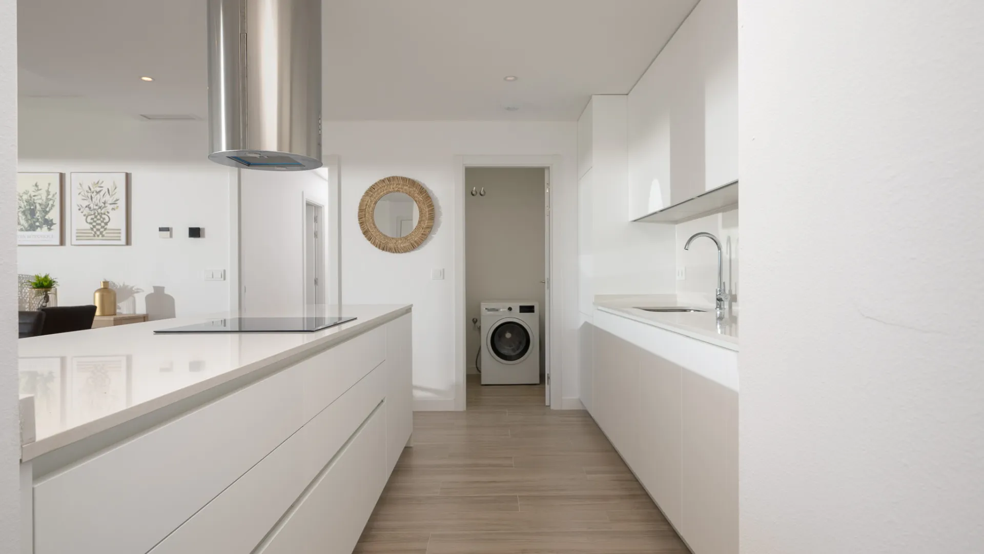 Apartamento de 4 dormitorios a la venta en Cala de Mijas