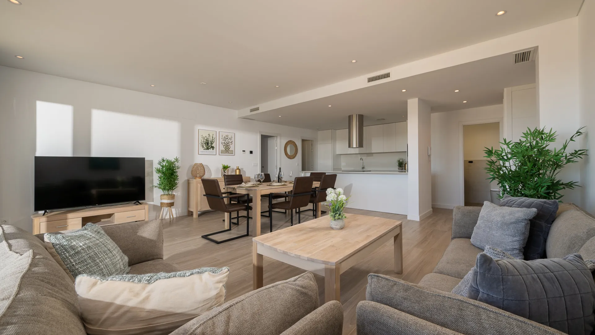Apartamento de 4 dormitorios a la venta en Cala de Mijas
