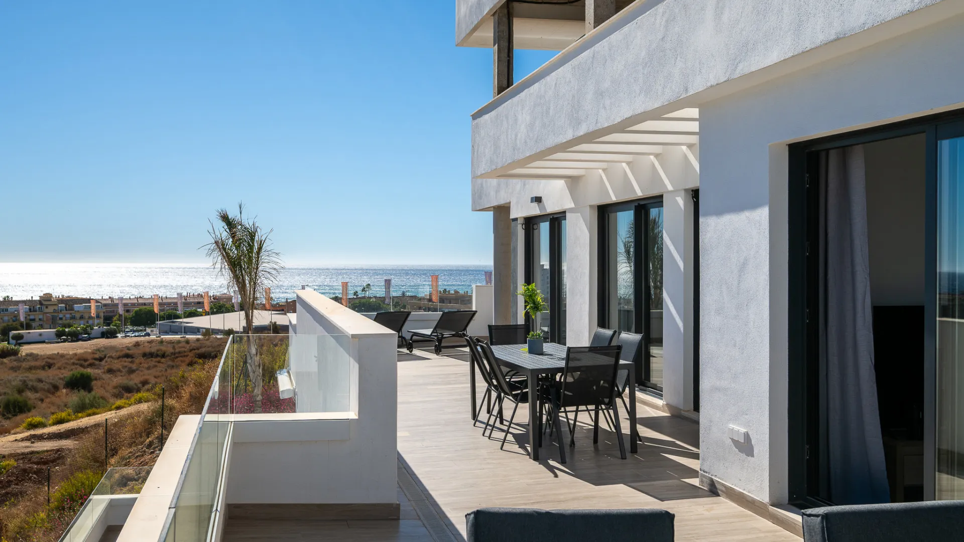 Apartamento de 4 dormitorios a la venta en Cala de Mijas