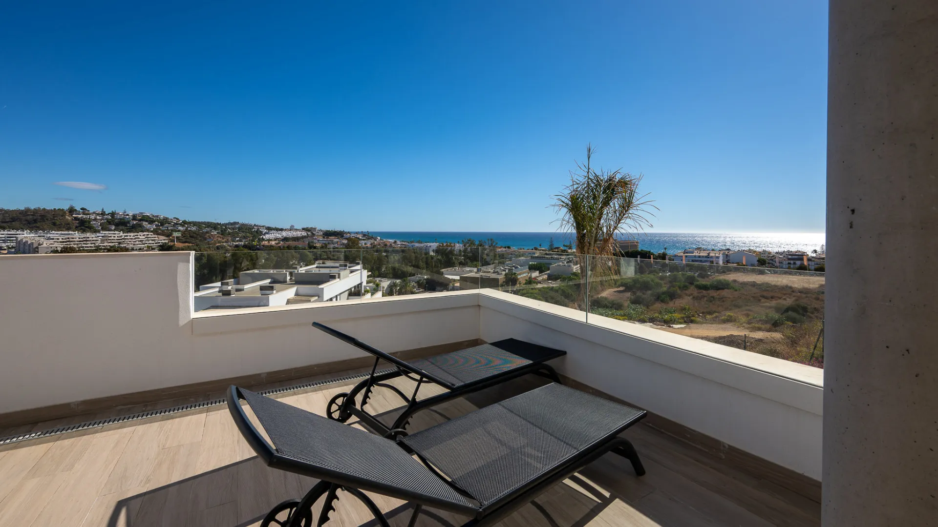 Apartamento de 4 dormitorios a la venta en Cala de Mijas