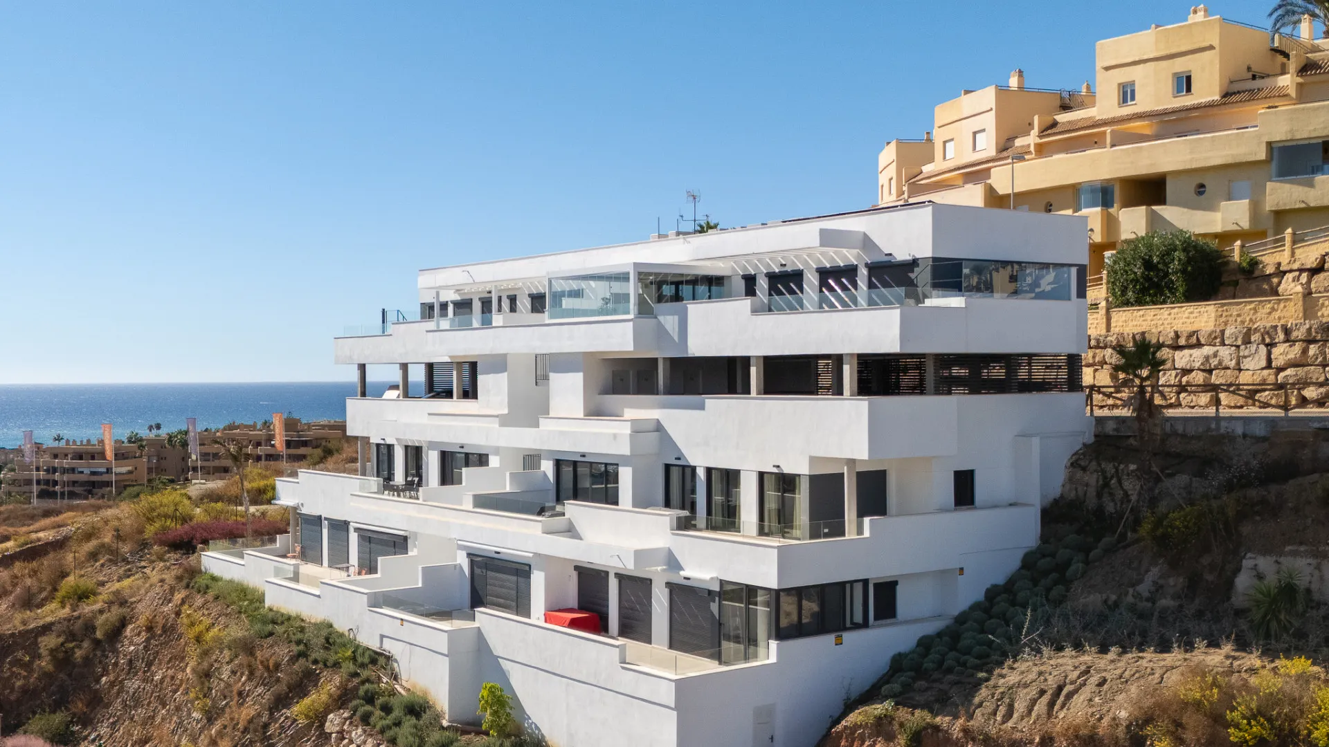 Apartamento de 4 dormitorios a la venta en Cala de Mijas