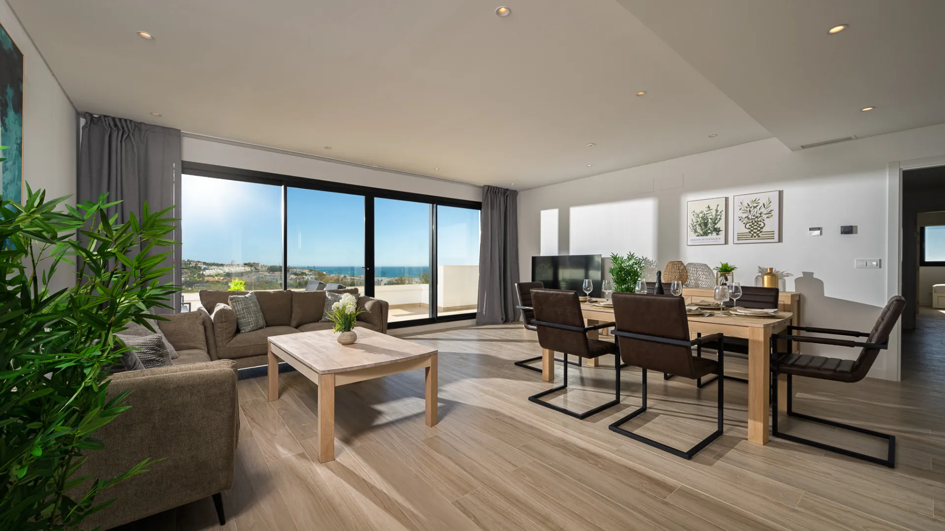 Apartamento de 4 dormitorios a la venta en Cala de Mijas