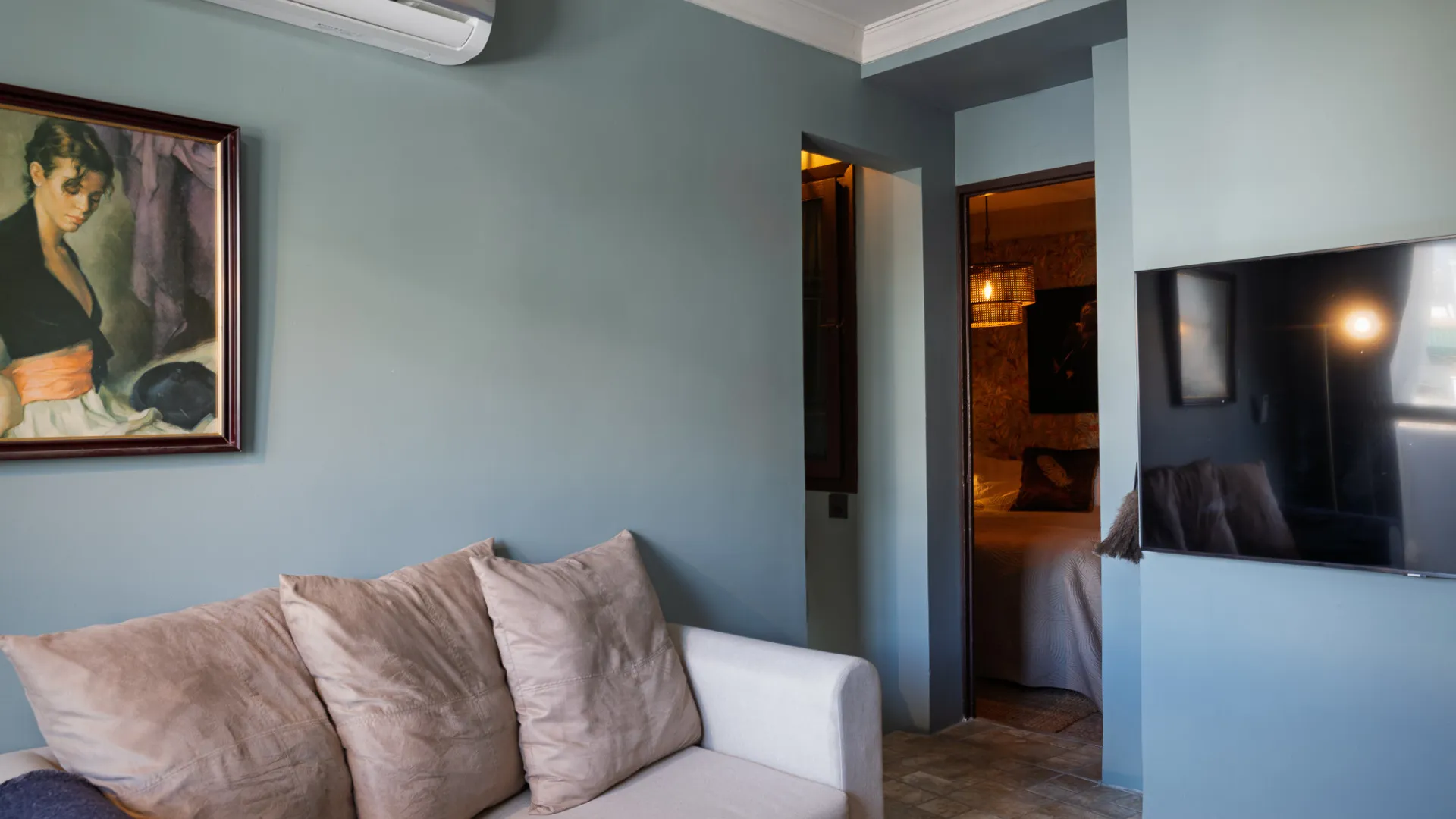 For sale town house with 2 bedrooms in Estepona Town