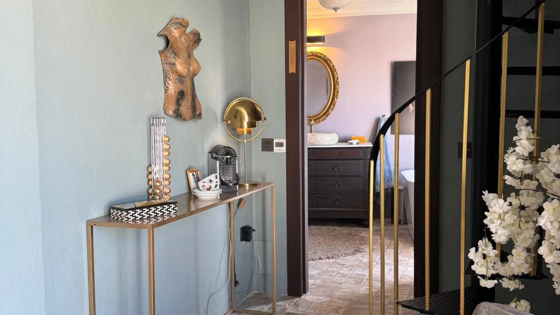 For sale town house with 2 bedrooms in Estepona Town