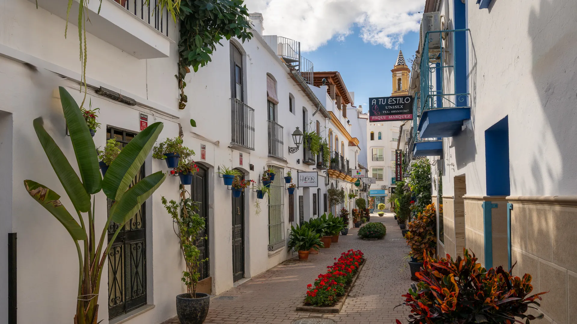 For sale town house with 2 bedrooms in Estepona Town