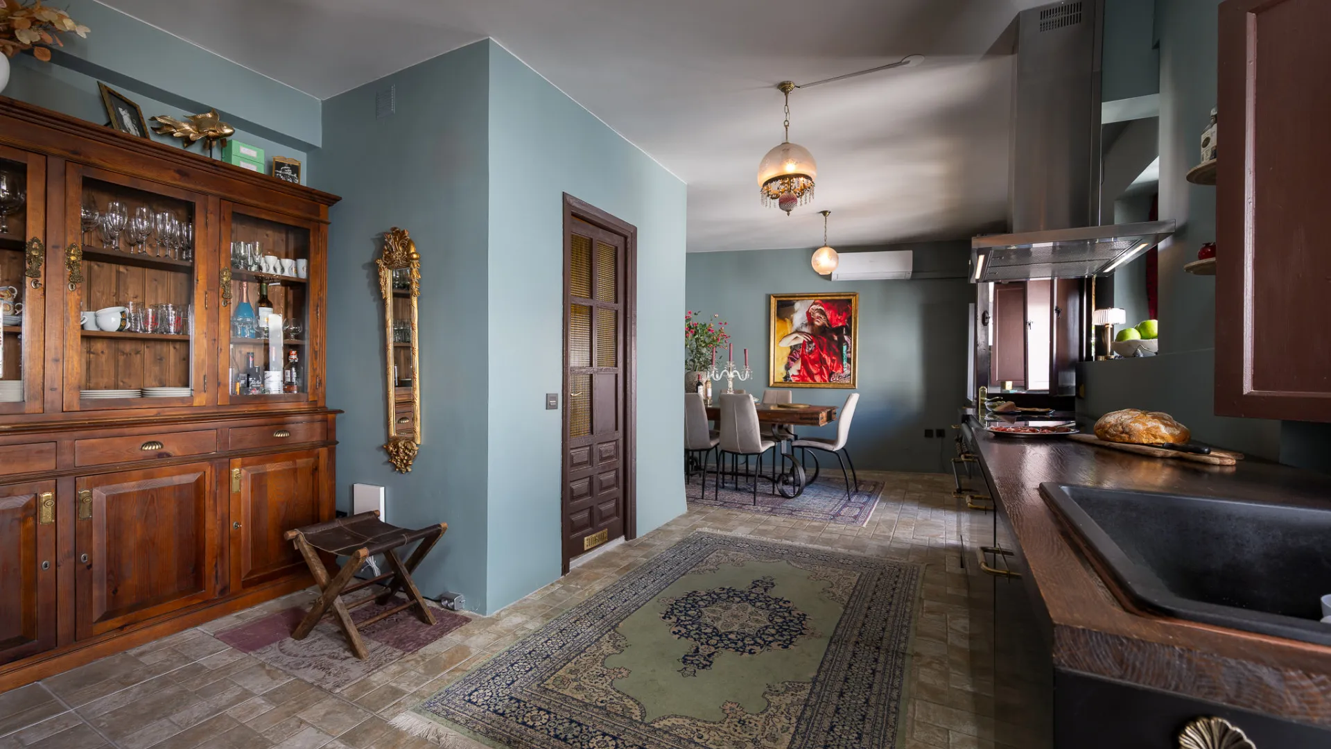 For sale town house with 2 bedrooms in Estepona Town