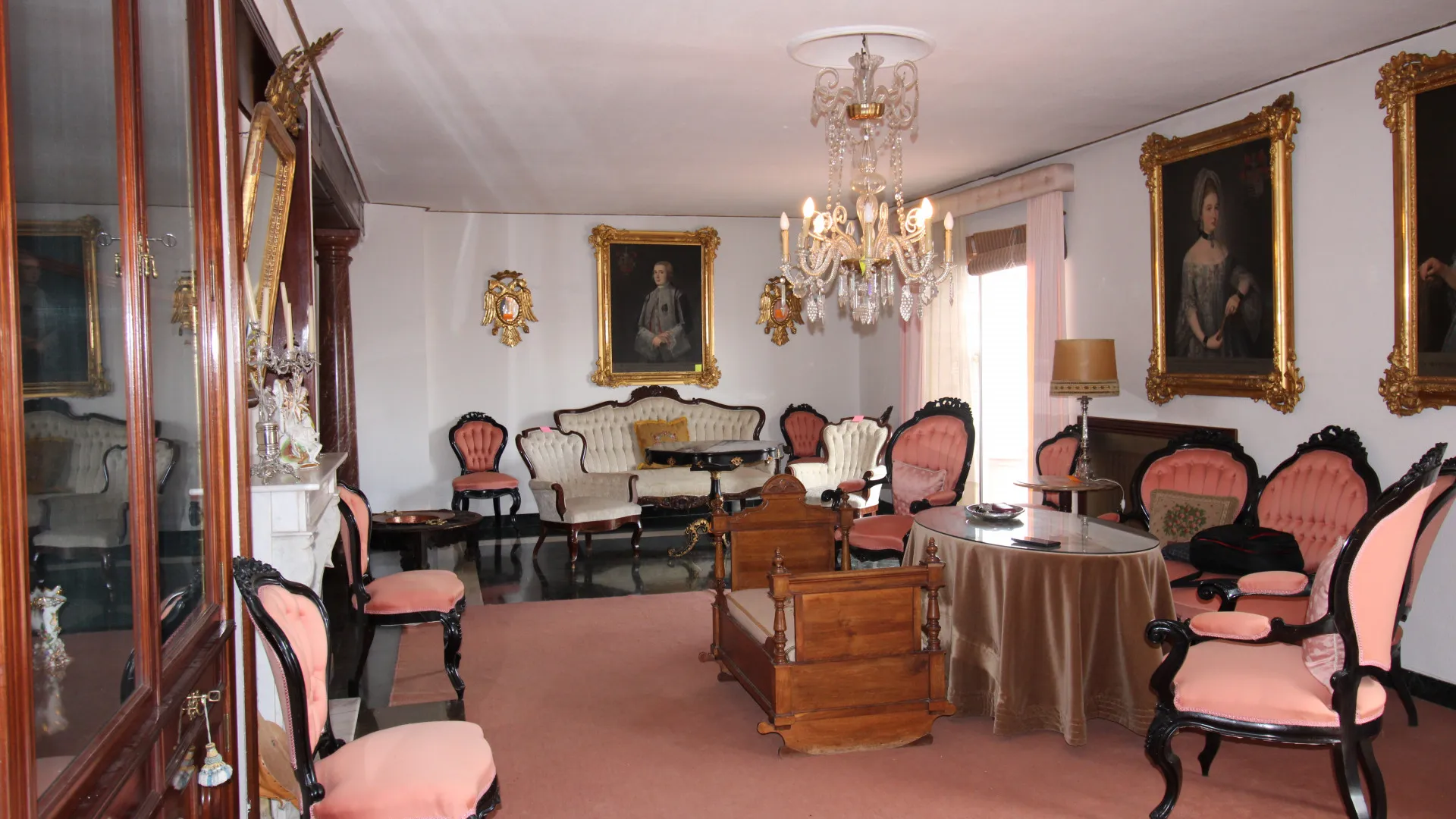 Ático a la venta con 7 dormitorios en Antequera