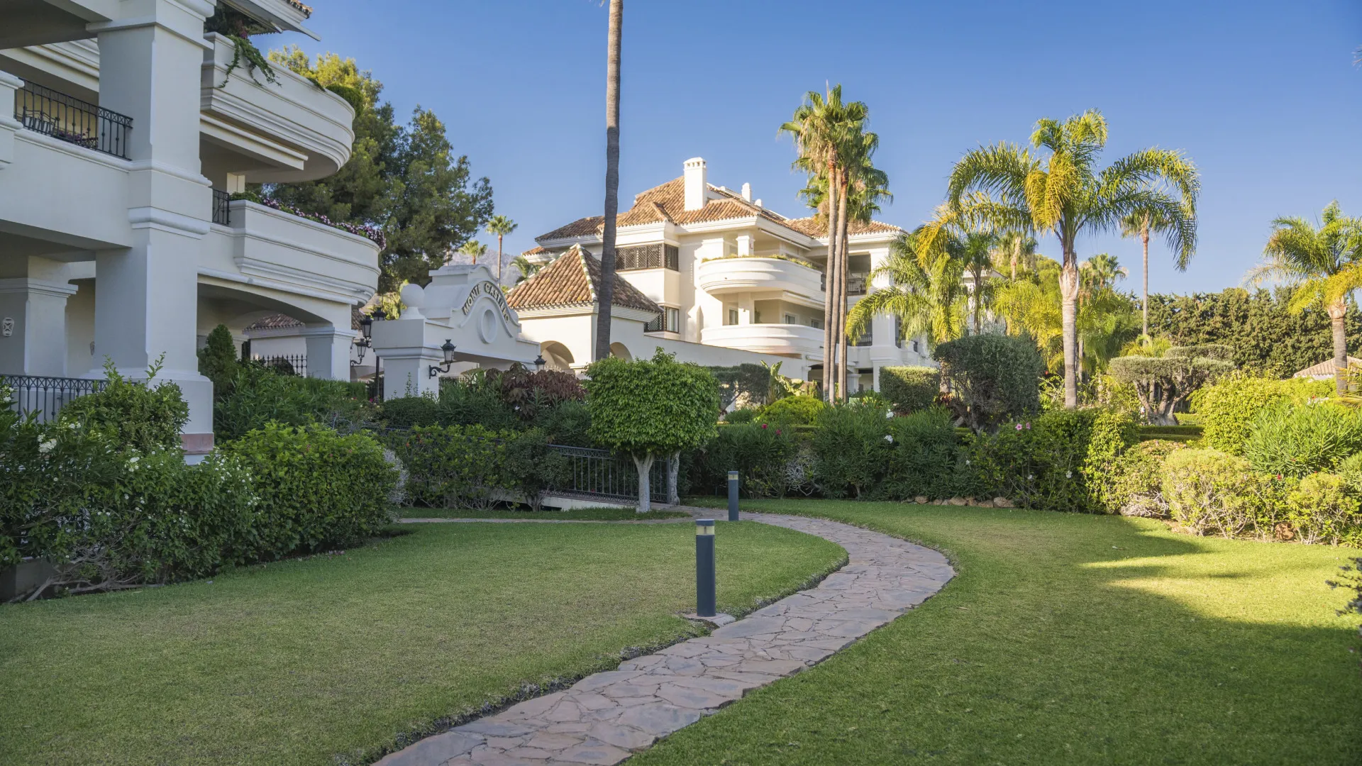 3 bedrooms ground floor apartment in Altos Reales for sale