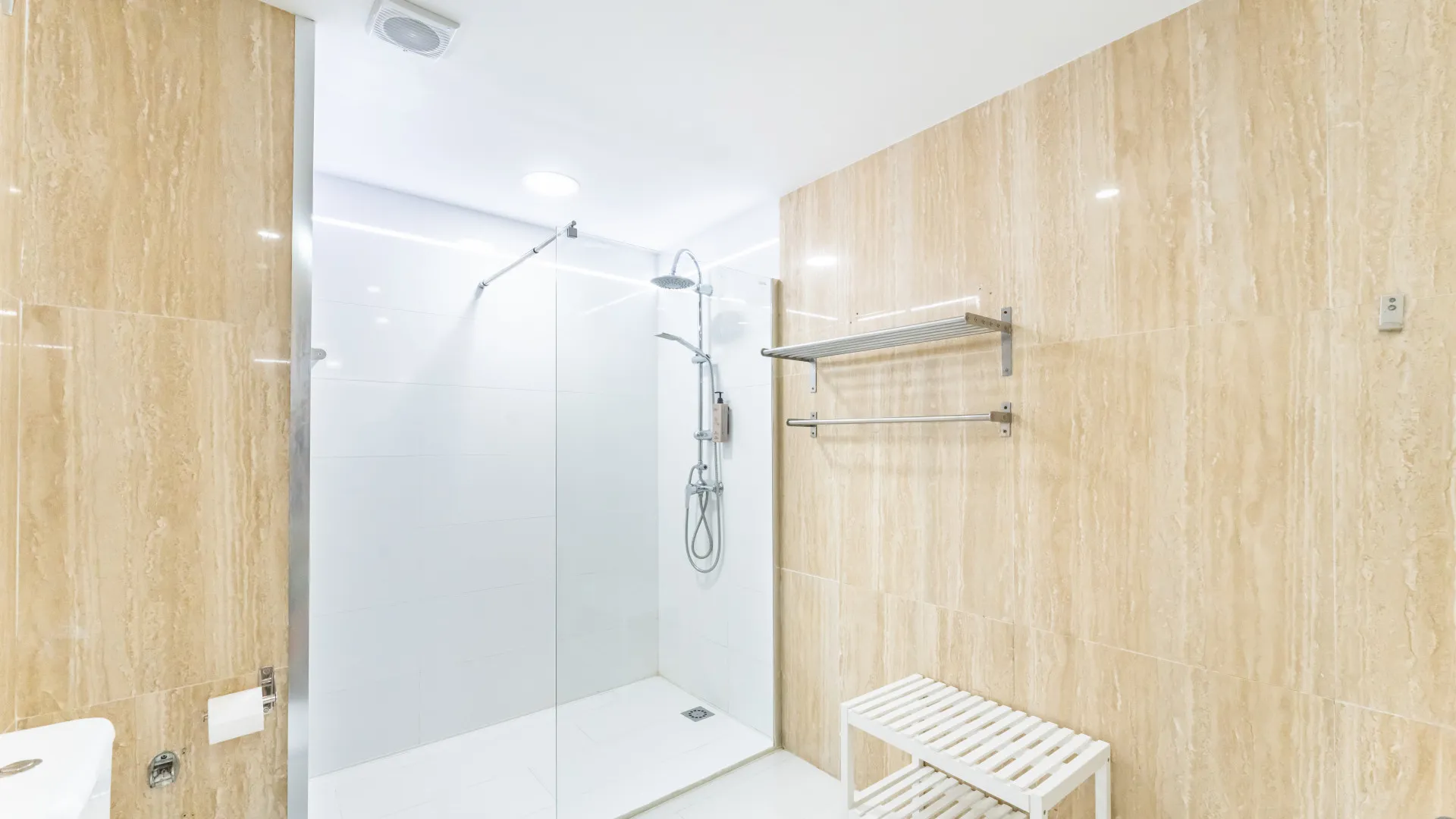 Apartamento planta baja a la venta en Benalmadena Costa