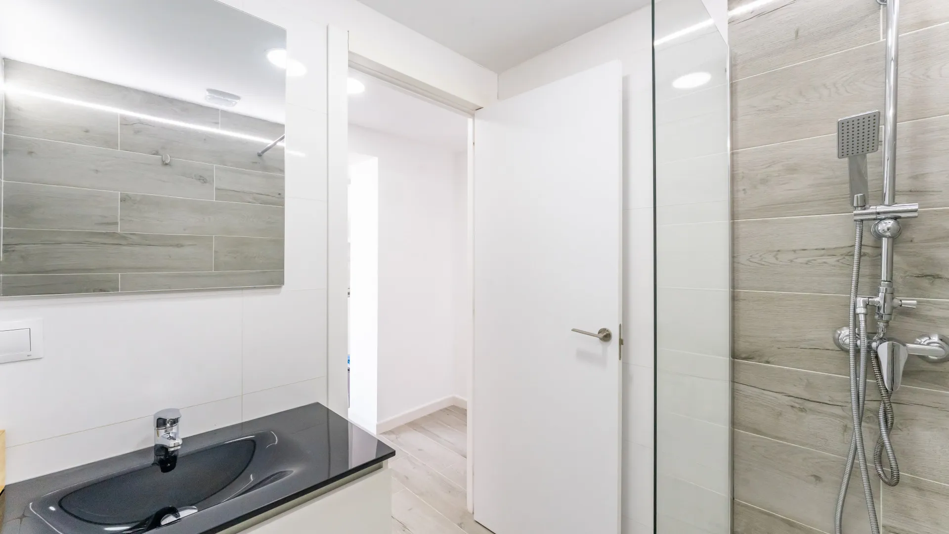 Apartamento planta baja a la venta en Benalmadena Costa