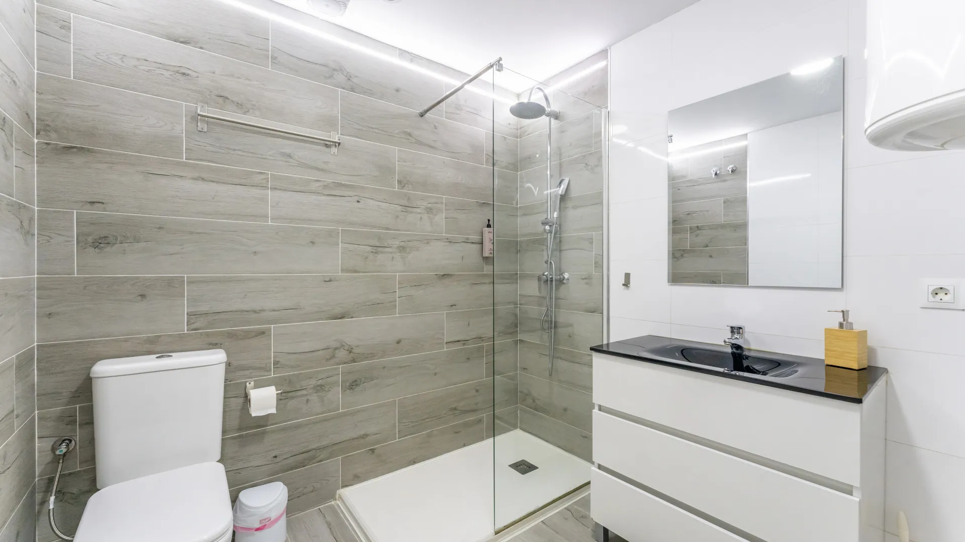 Apartamento planta baja a la venta en Benalmadena Costa